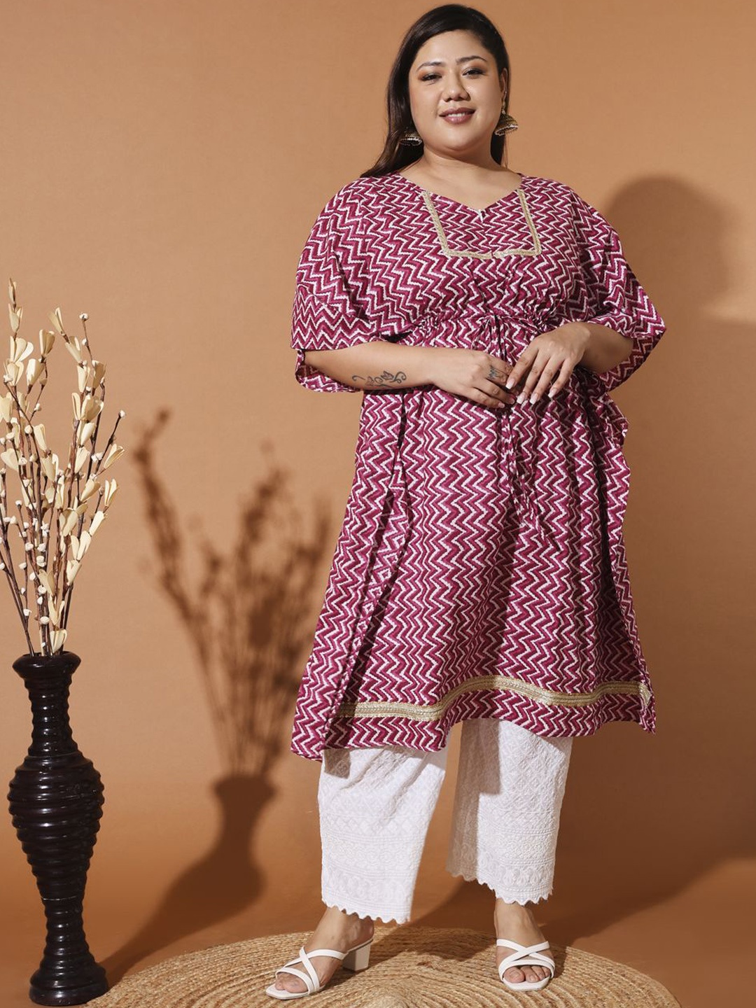 

MOOBA Women Printed Regular Pure Cotton Kurta with Pyjamas, Maroon