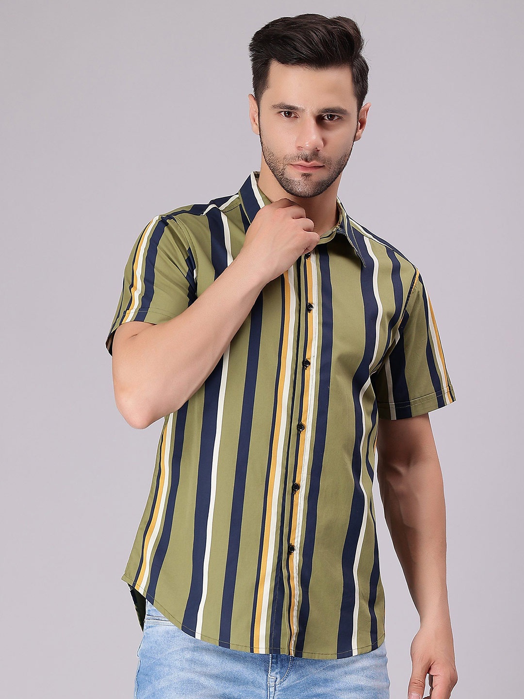 

HERE&NOW Men Comfort Spread Collar Vertical Striped Cotton Casual Shirt, Brown