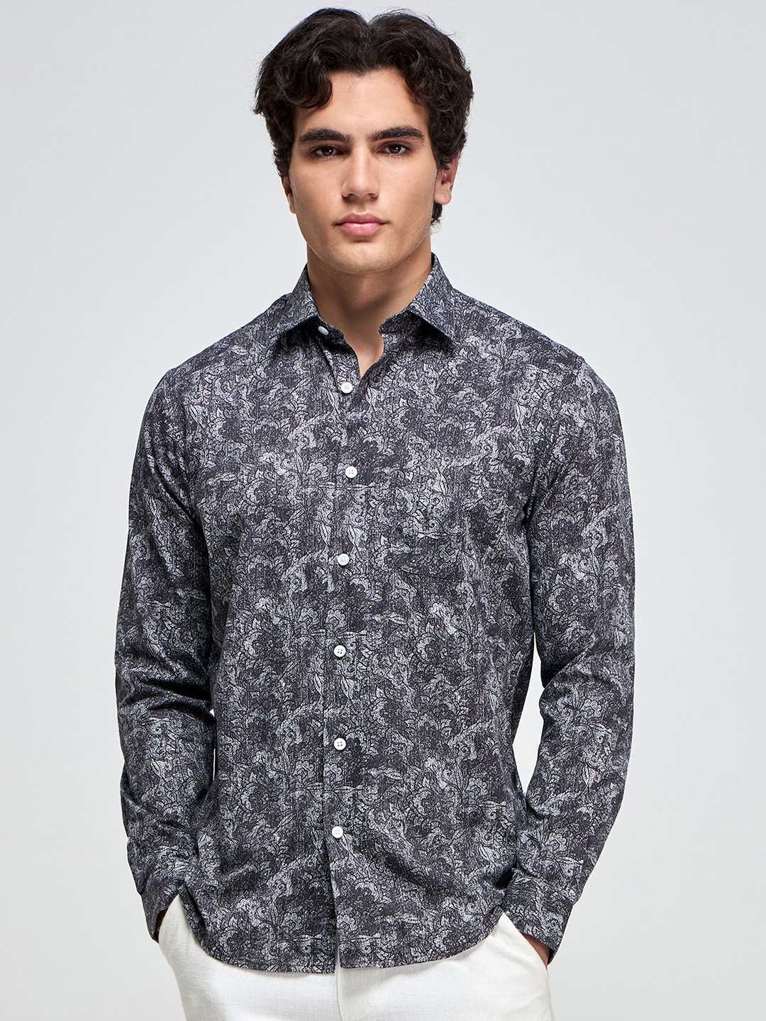 

Red Flame Men Spread Collar Floral Printed Cotton Casual Shirt, Charcoal