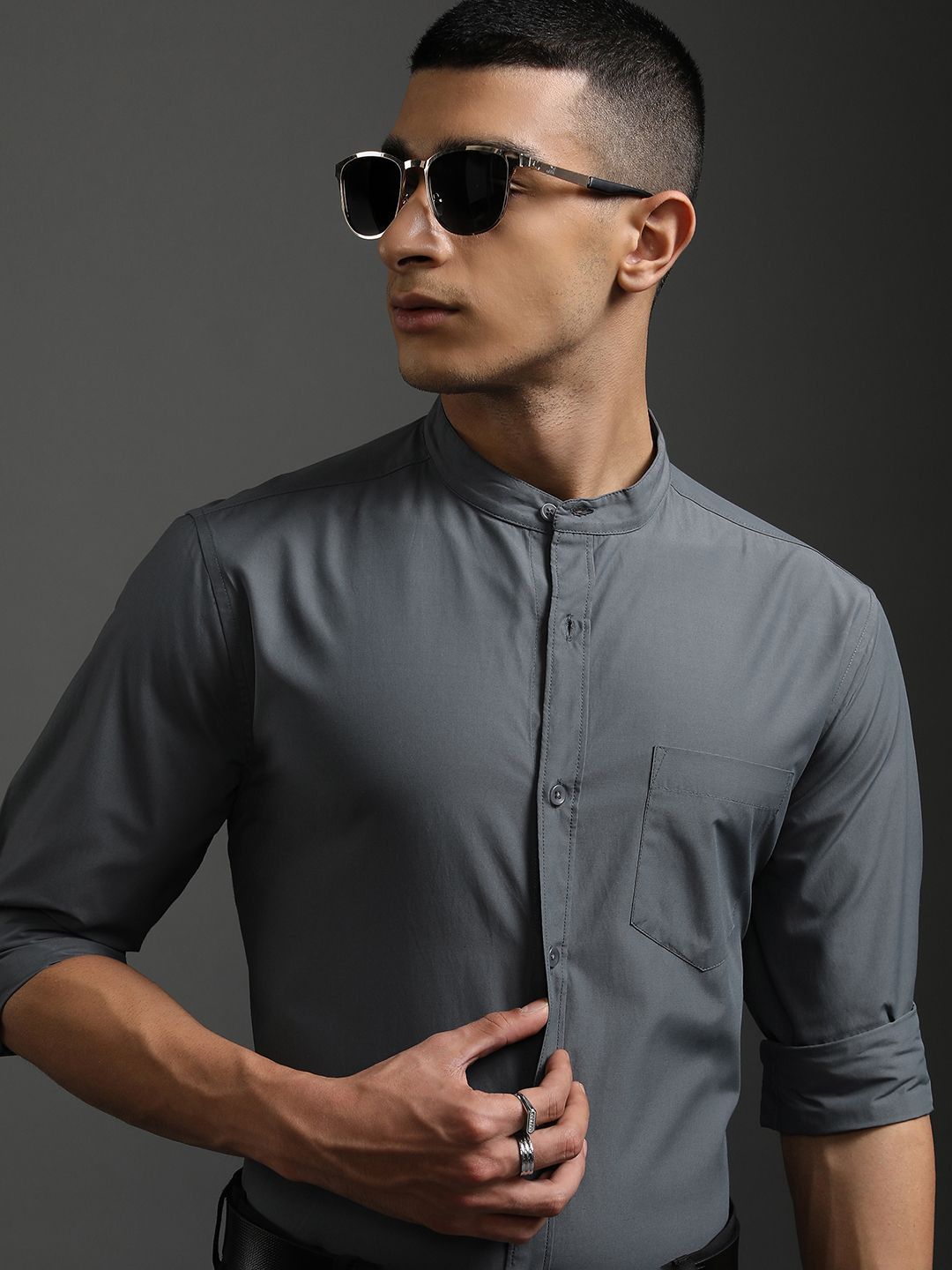 

HIGHLANDER Men Band Collar Solid Slim Fit Casual Shirt, Grey