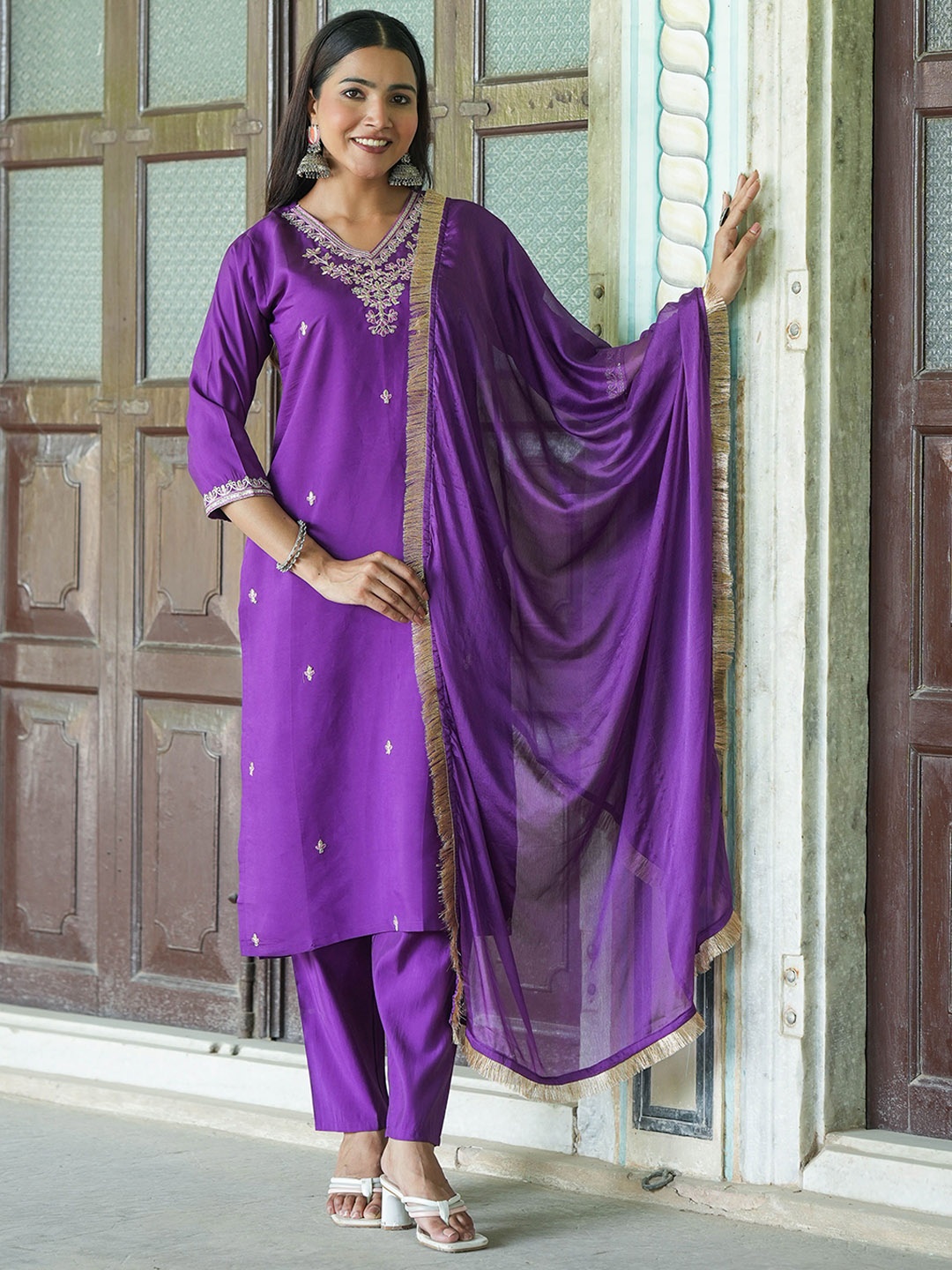 

Navlik V-Neck Floral Embroidered Thread Work Straight Kurta with Trouser & Dupatta, Violet