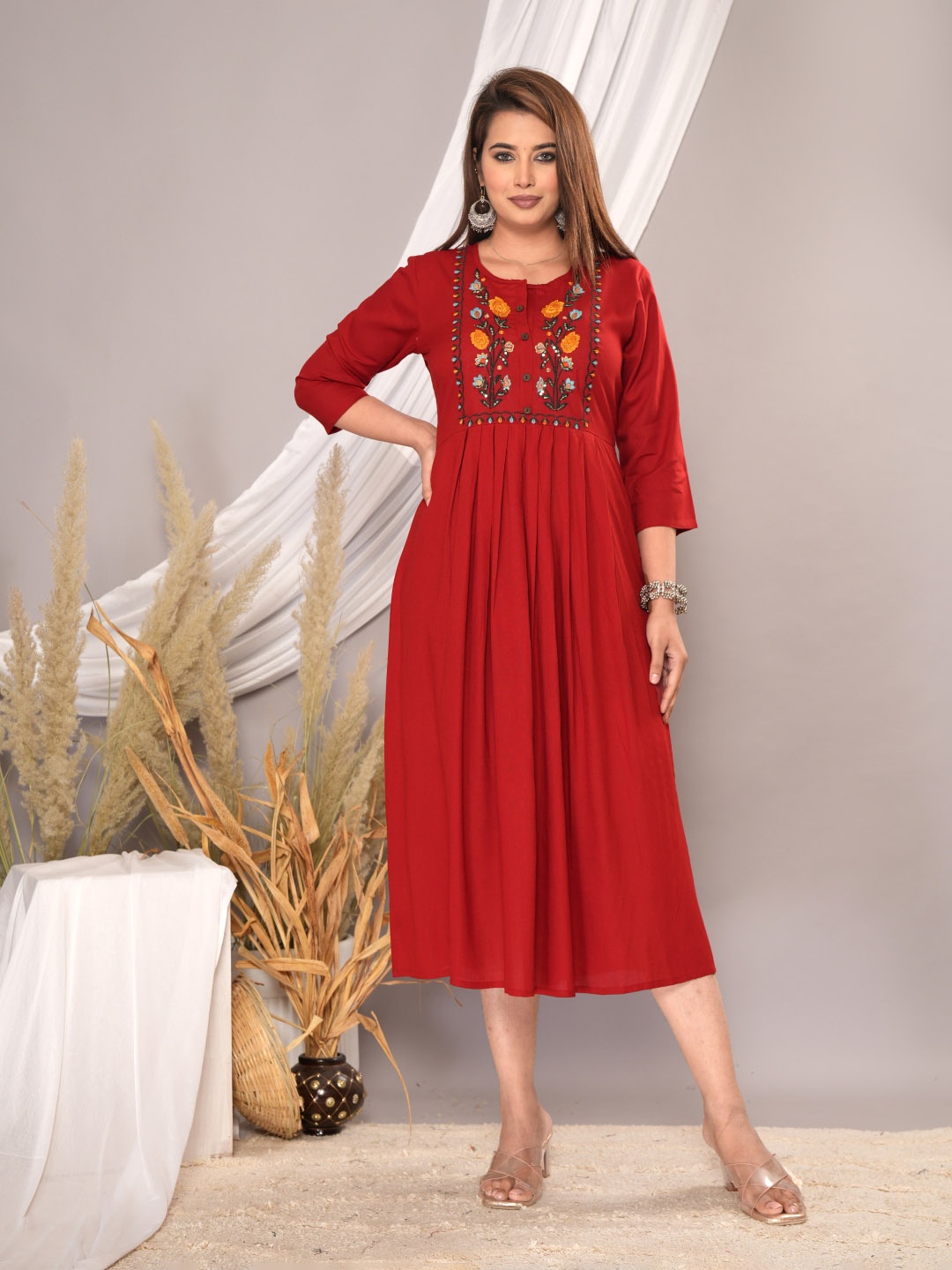 

Mehsoos Women Sequinned Anarkali Kurta, Maroon