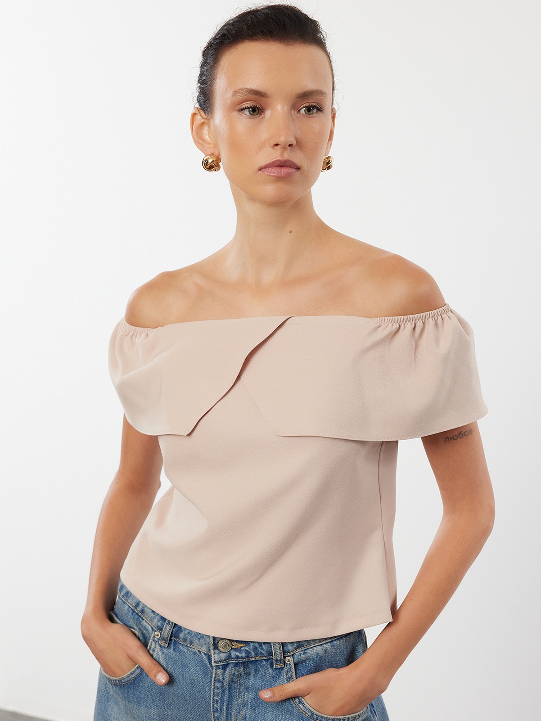 

Trendyol Off-Shoulder Bardot Top, Na