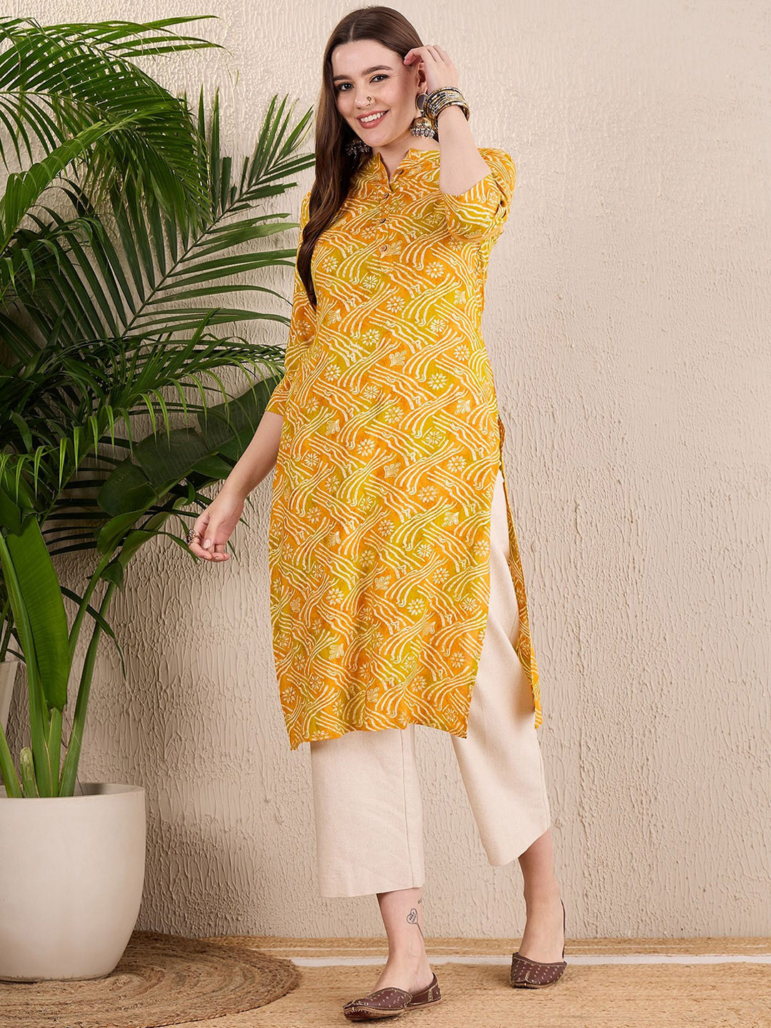 

Anouk Ethnic Motifs Printed Straight Kurta, Yellow