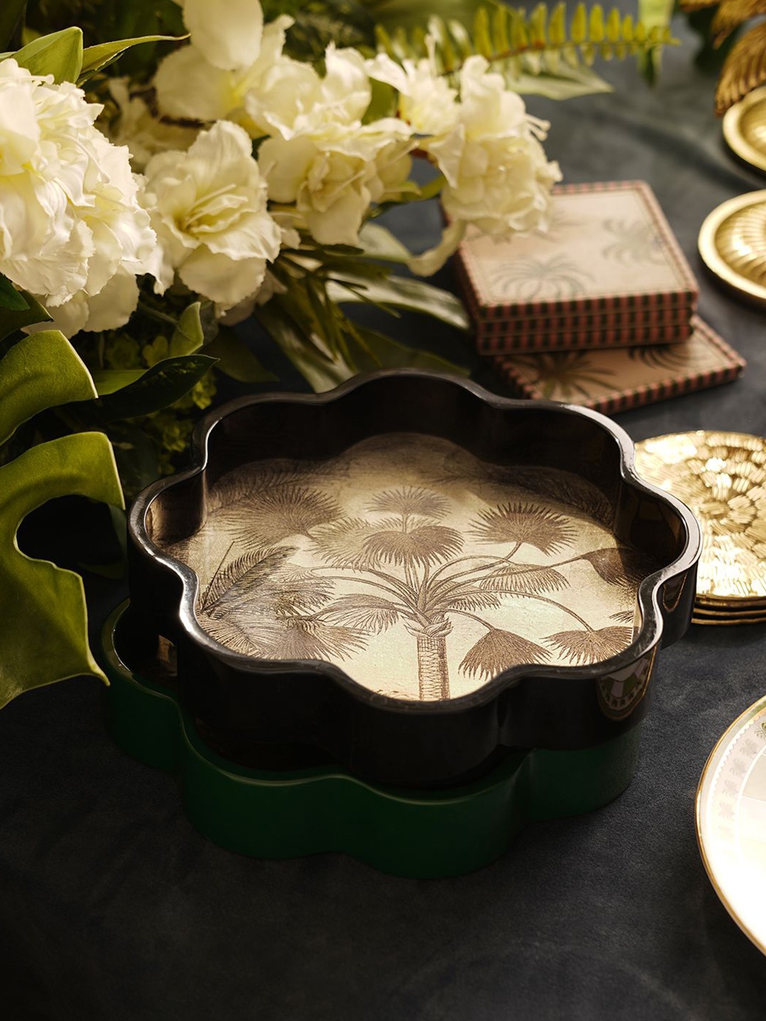 

Pure Home and Living Black & Beige Palmier Printed Scallop Edge Lacquer Tray