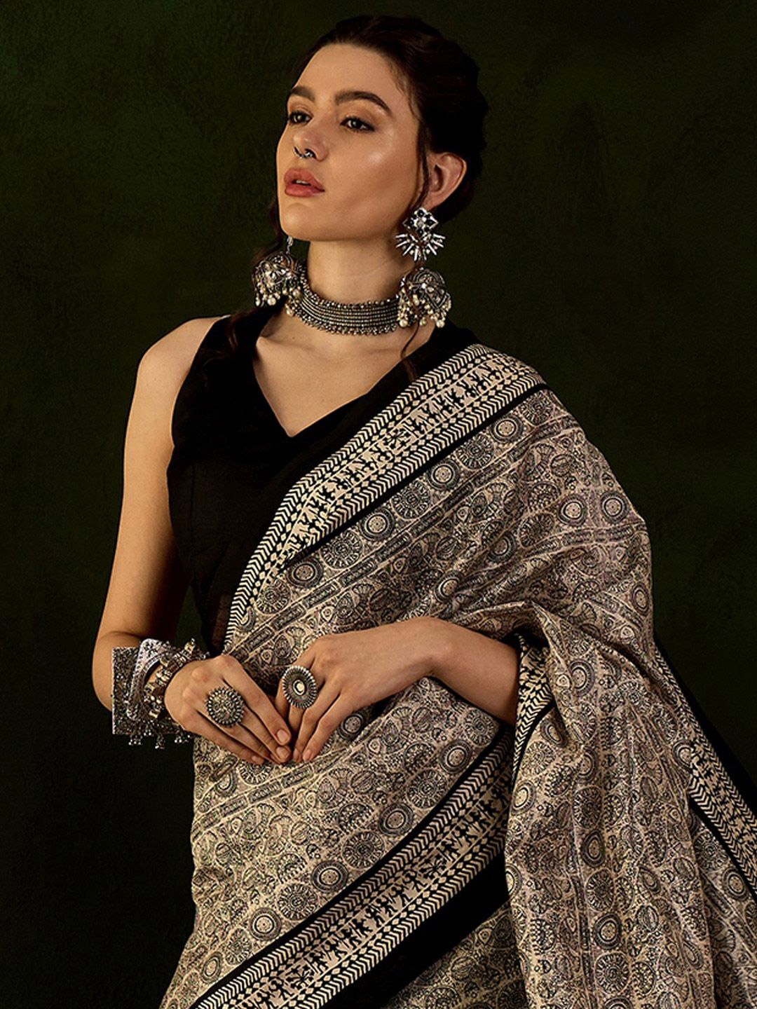

Sangria Dadu Printed Saree With Blouse Piece, Beige