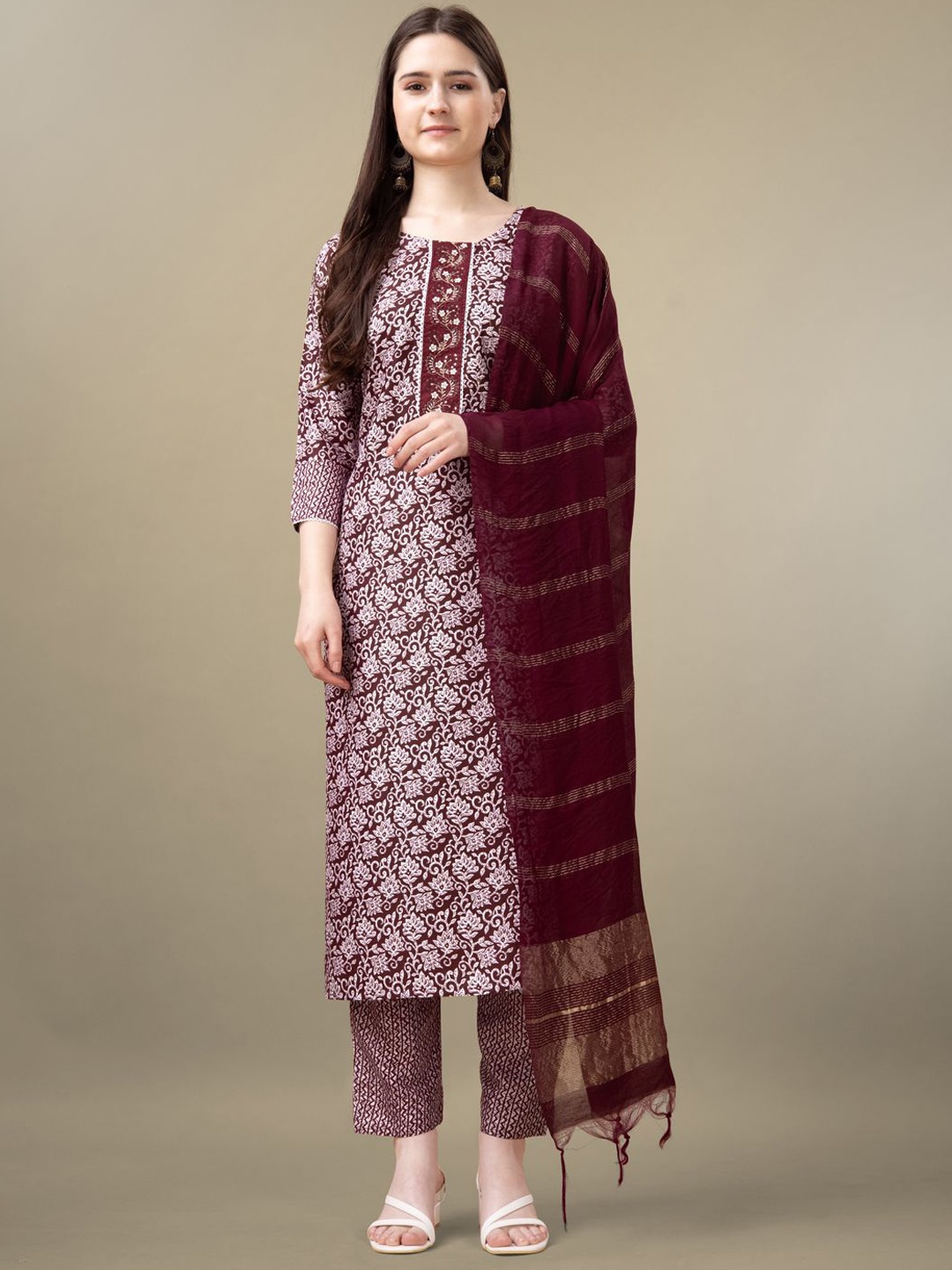 

BERISTON Floral Embroidered Regular Straight Kurta with Trousers & Dupatta, Maroon