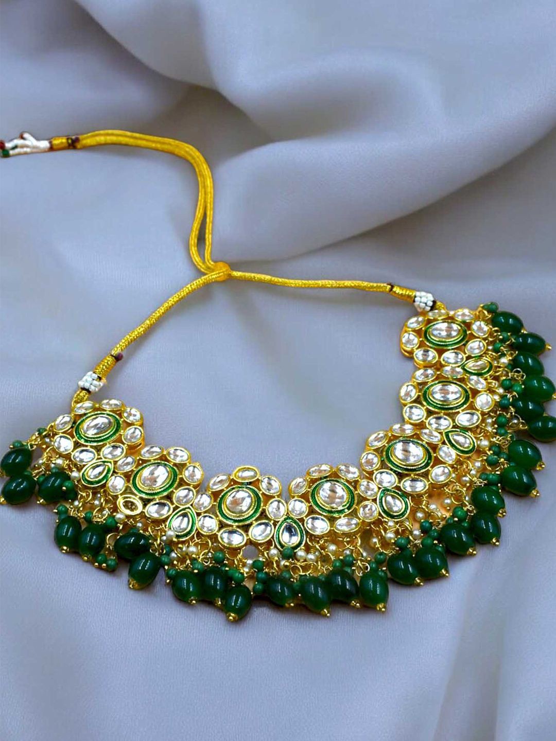 

TISHUL JEWELS Gold-Plated Stones Studded & Beaded Jewellery Set
