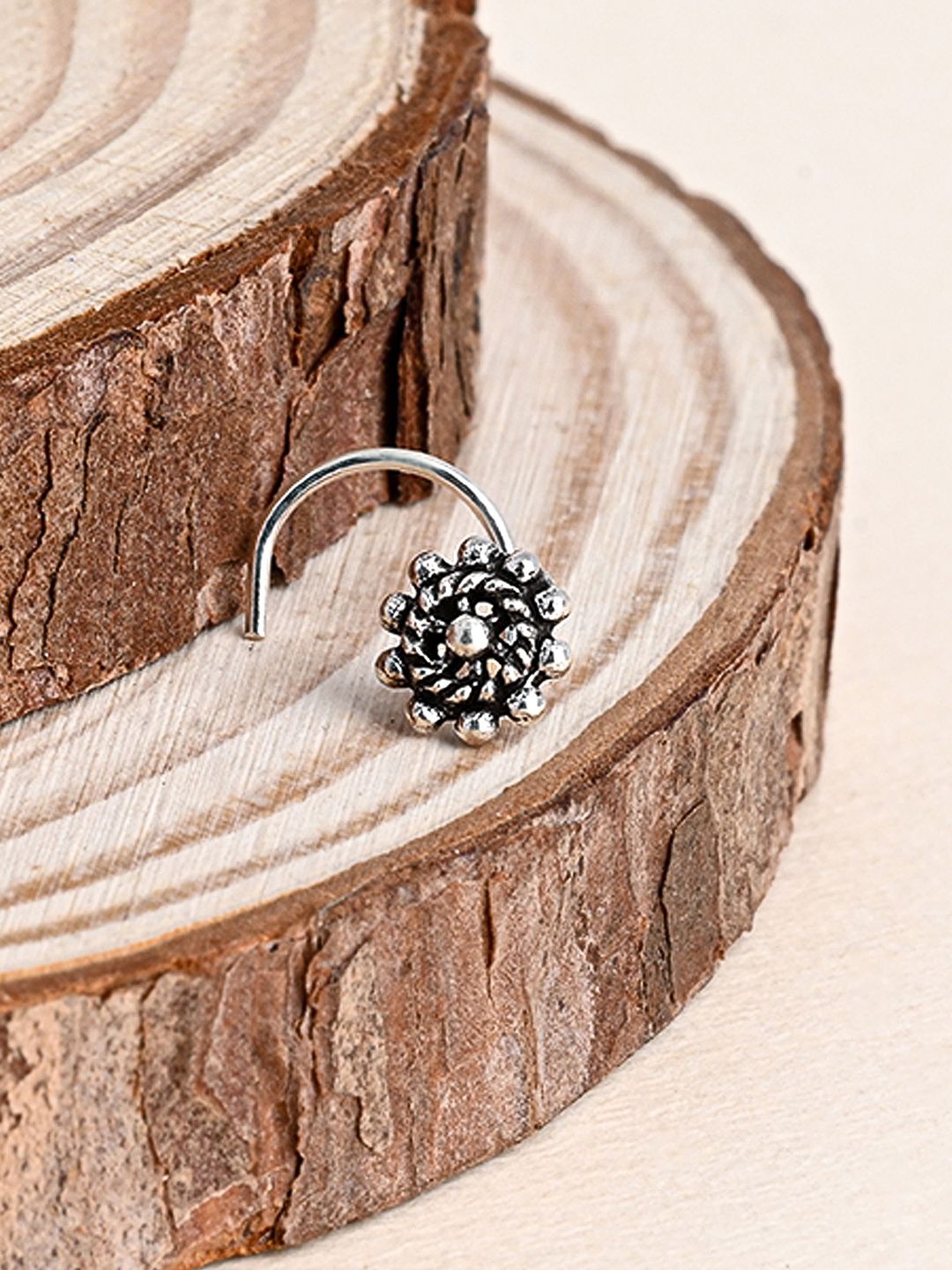 

TOUCH925 92.5 Silver Oxidized Floral Nosepin