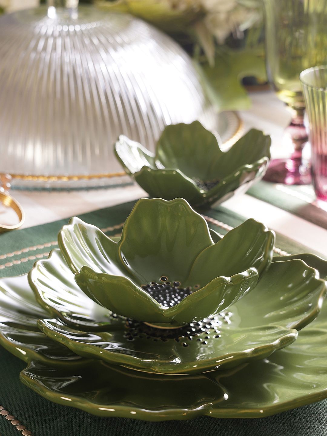 

Pure Home and Living Green Floral Shaped Glossy Ceramic Serving Bowl