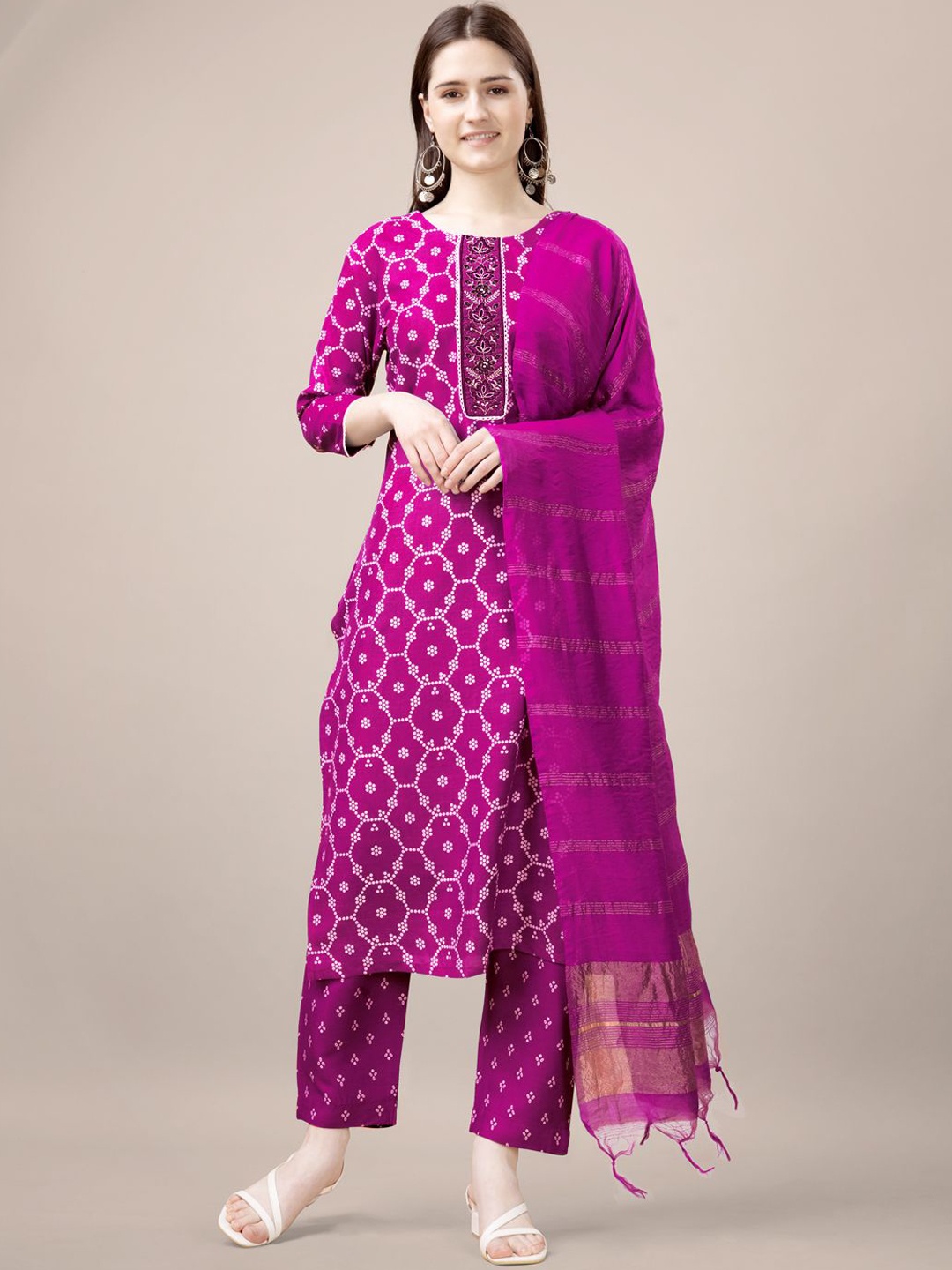 

BERISTON Floral Printed Round Neck Straight Kurta With Trousers & Dupatta, Pink