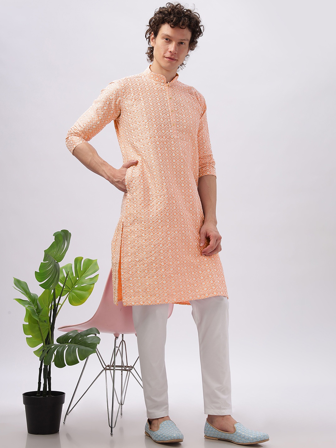 

Anouk Men Floral Embroidered Kurta, Orange