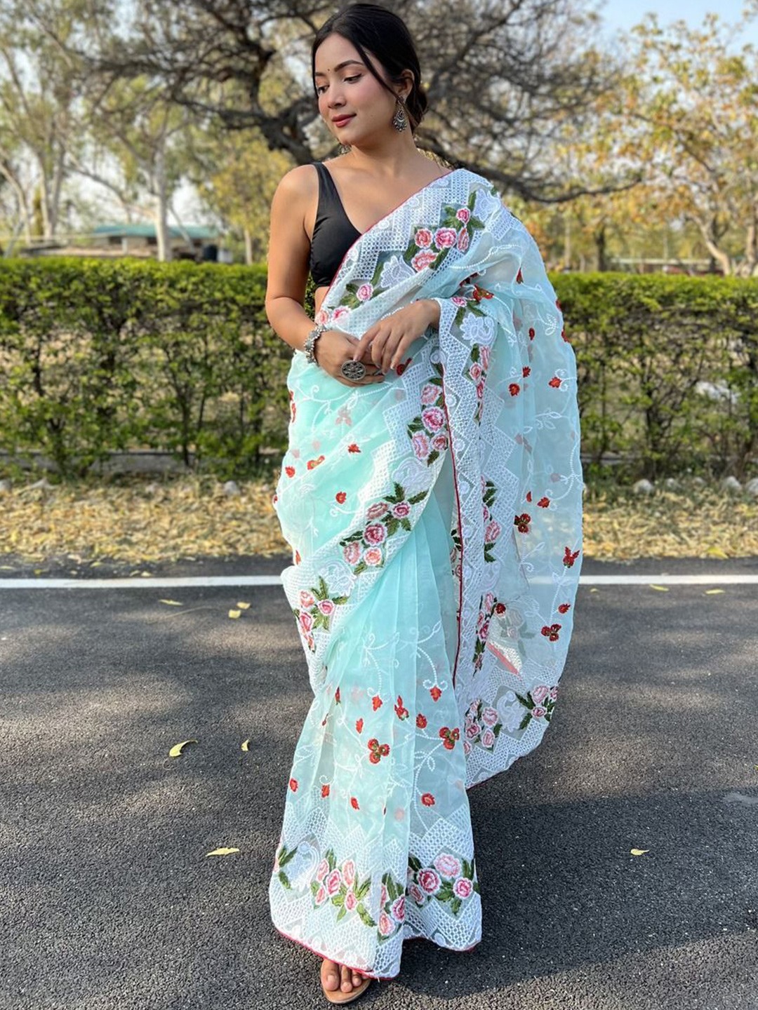 

Anouk Floral Embroidered Organza Saree, Blue