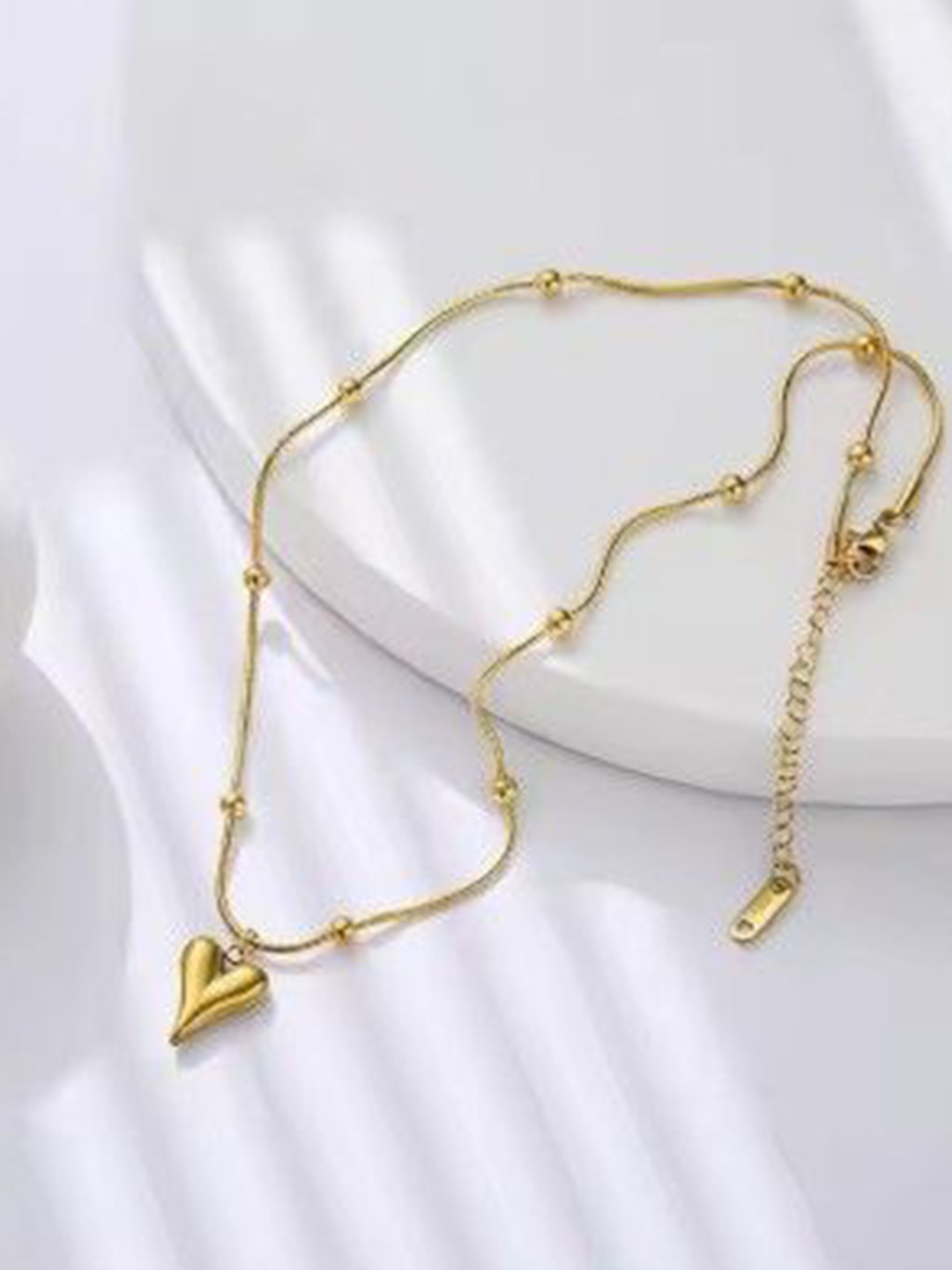 

ISHKAARA Gold Plated Stainless Steel Heart Chain
