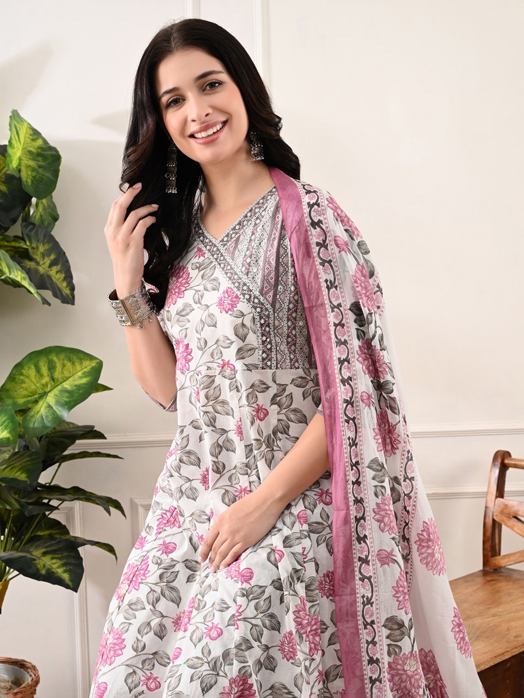 

DHROOV TARA V-Neck Floral Printed Pure Cotton A-Line Kurta with Trousers & Dupatta, White