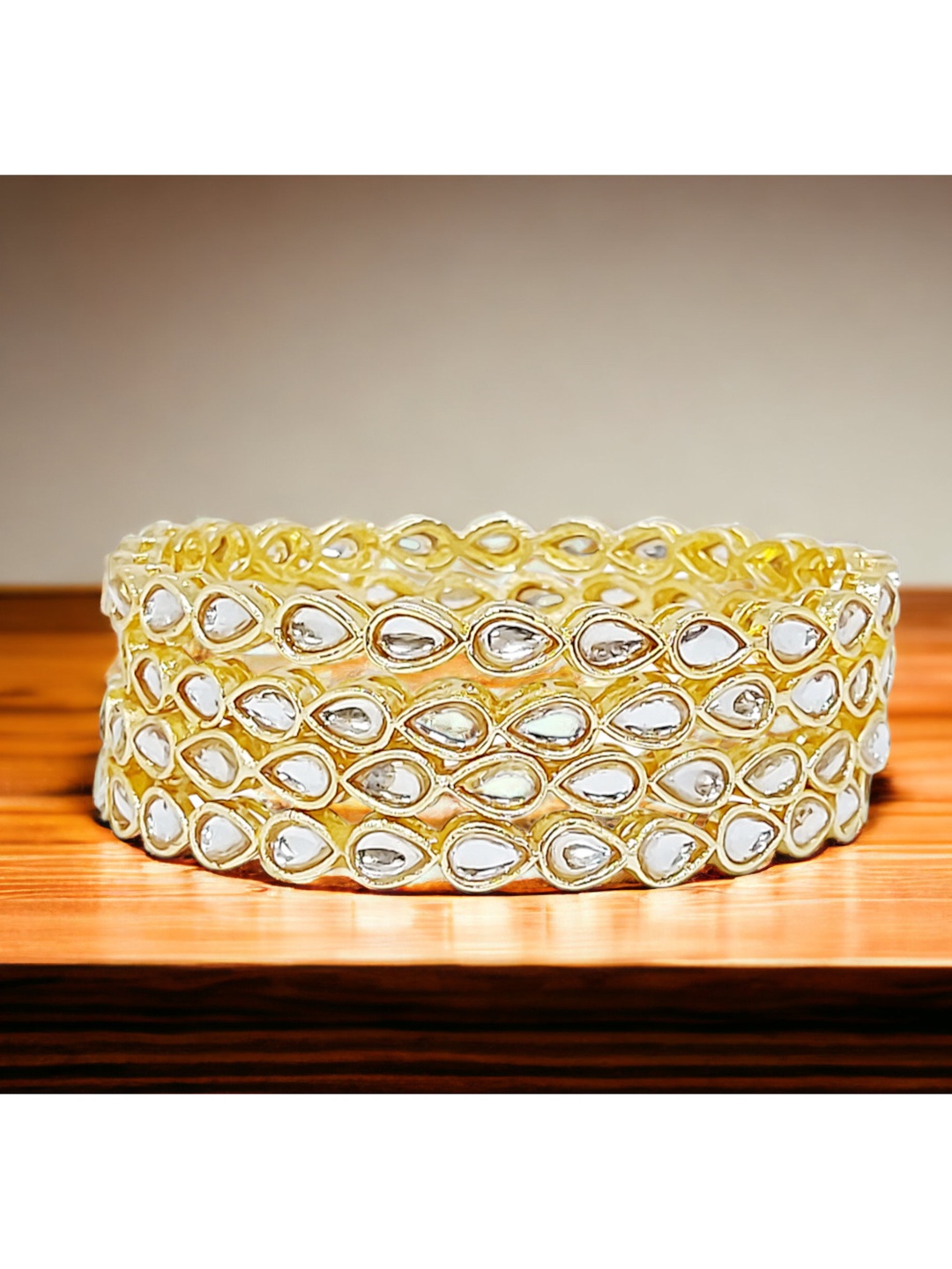 

CHRISHAN Set Of 4 Gold-Plated Stone-Studded Bangles