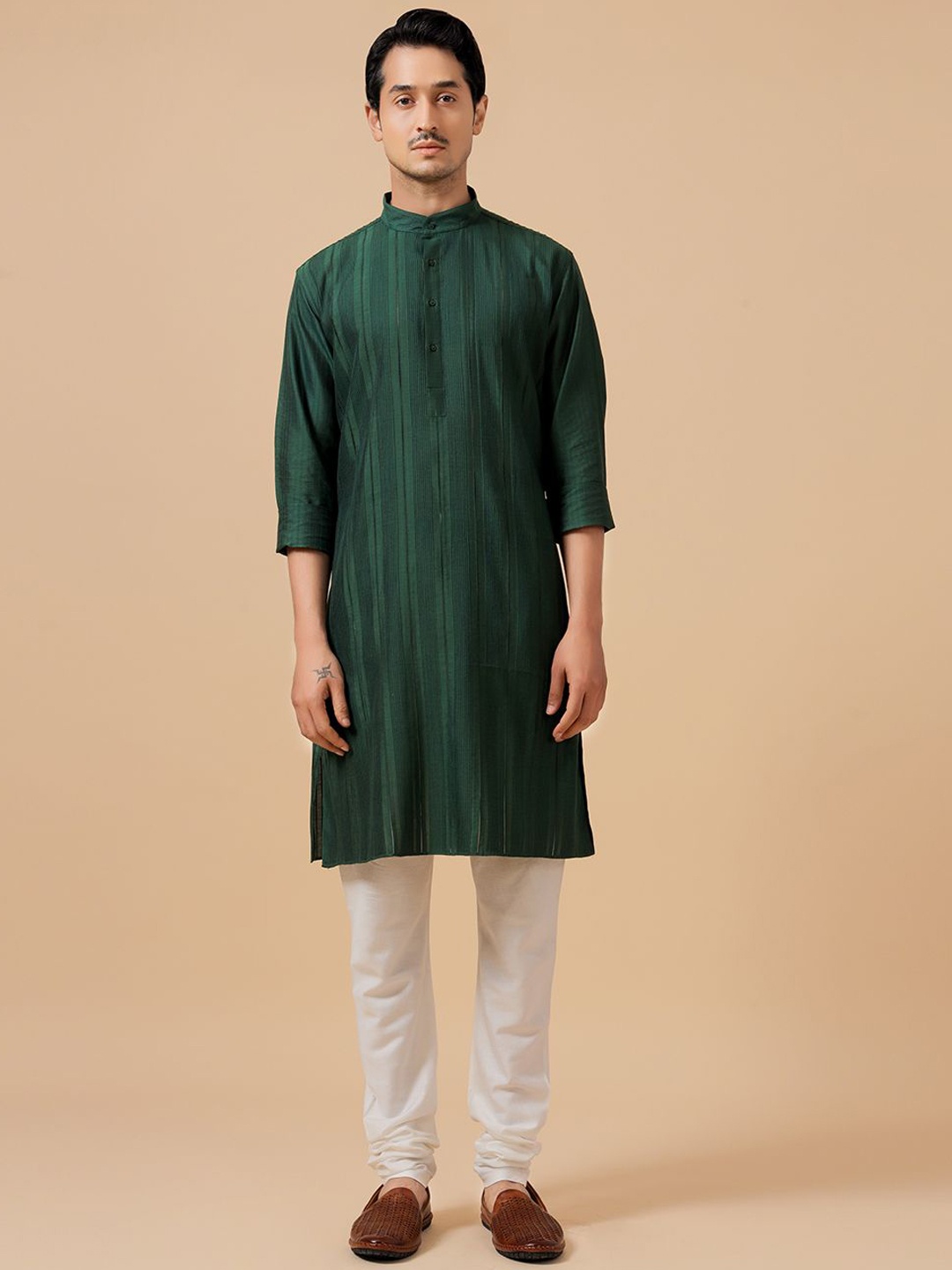 

RR Blue Striped Printed Band Collar Straight Raw Silk Kurta, Green