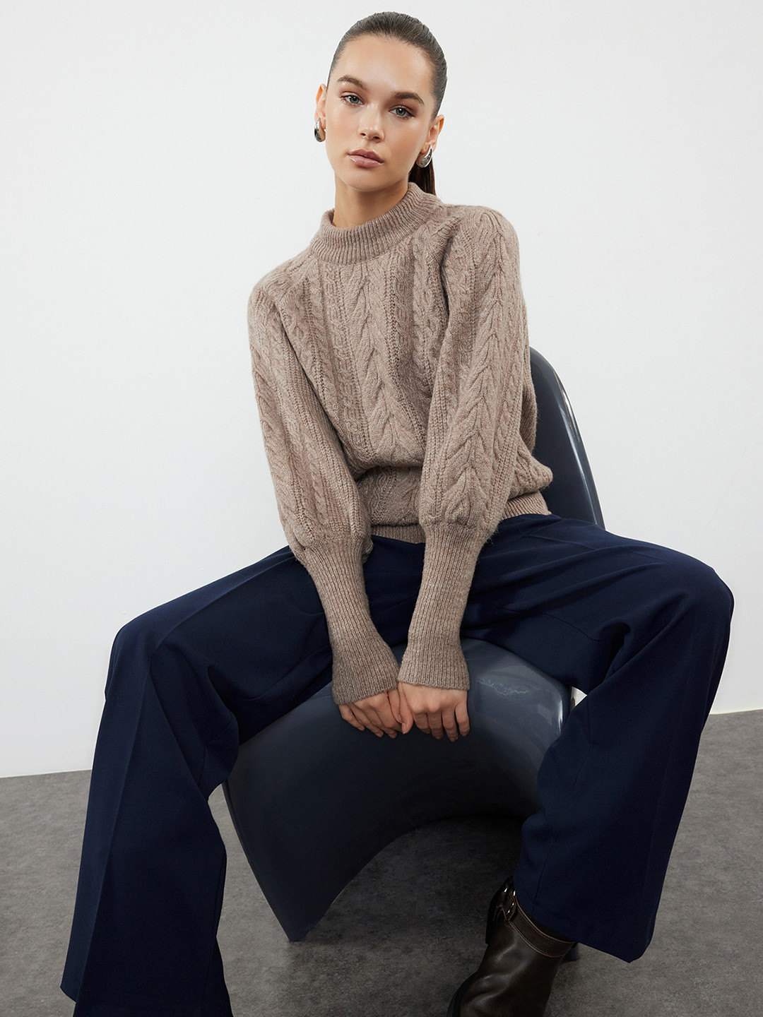

Trendyol Flared Sleeve Top, Na