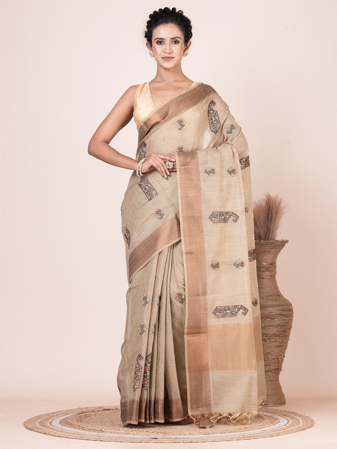 

VIBHAVARI Zari Kota Saree, Beige