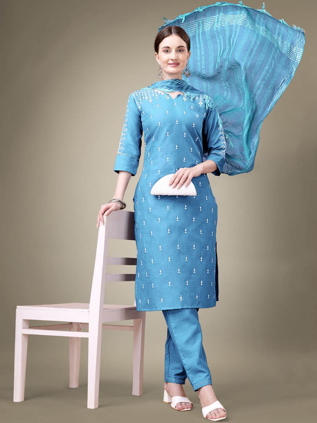 

BERISTON Women Ethnic Motifs Embroidered Thread Work Kurta With Trousers & With Dupatta, Blue