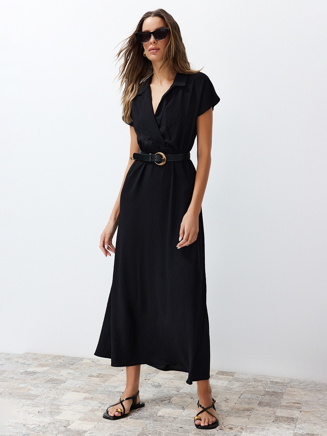 

Trendyol Maxi V-Neck Short Sleeves Dress, Black