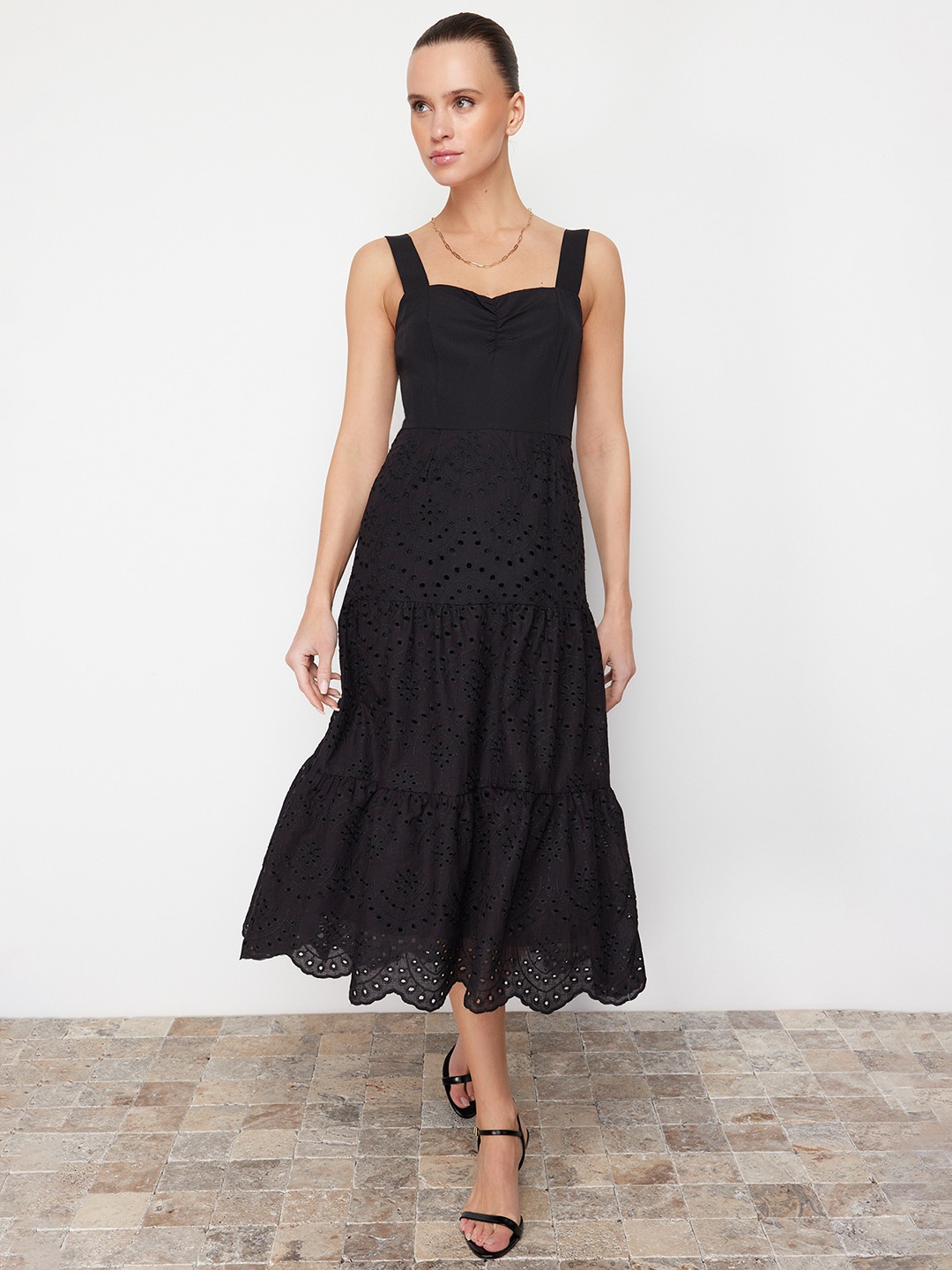 

Trendyol Solid Fit & Flare Midi Dress, Na