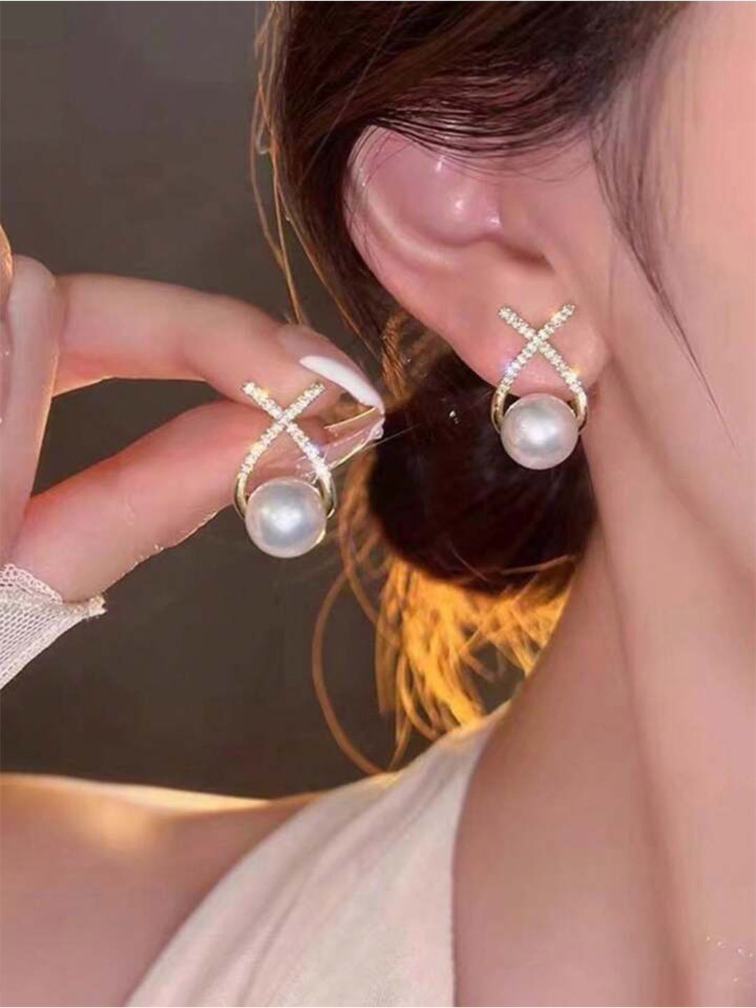 

Xivir Women Contemporary Gold-Plated Studs Earrings