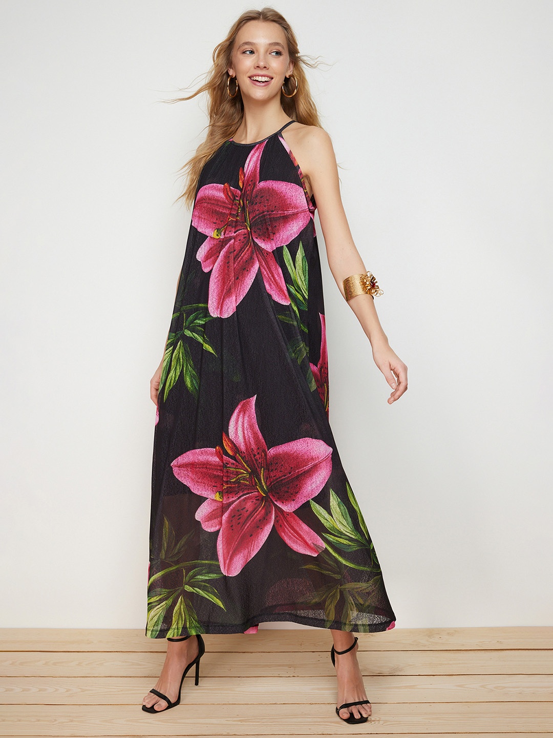 

Trendyol Women Halter neck Floral Printed Maxi Dress, Black