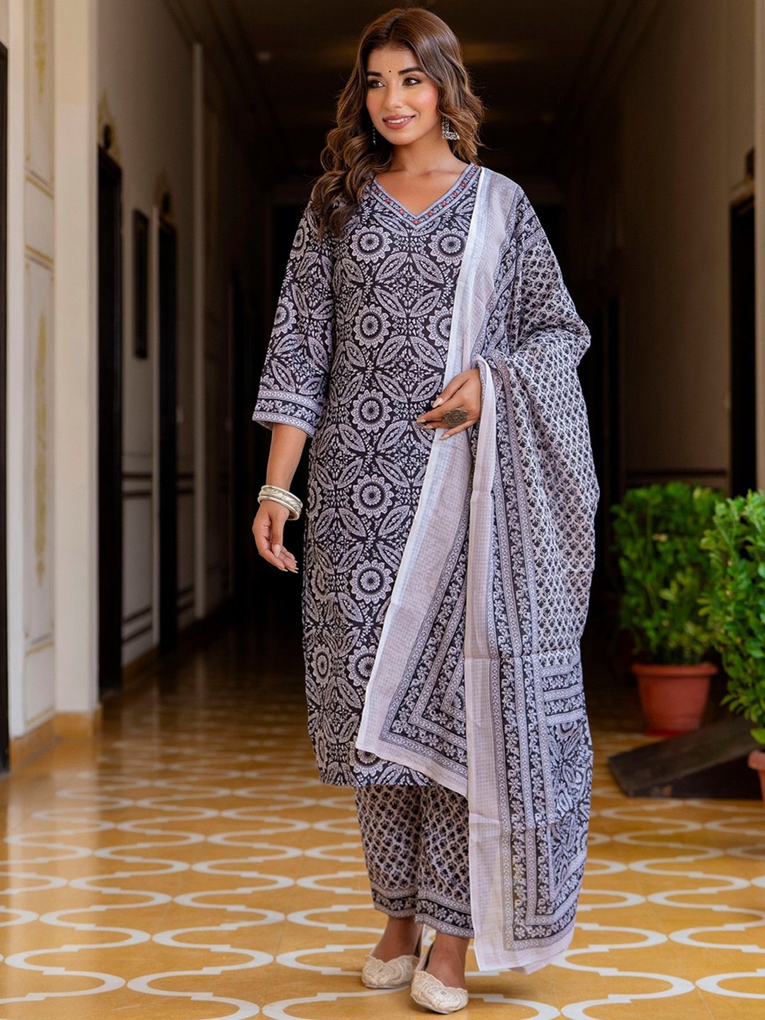 

KALINI Floral Printed V-Neck Straight Kurta With Pyjama & Dupatta, Grey