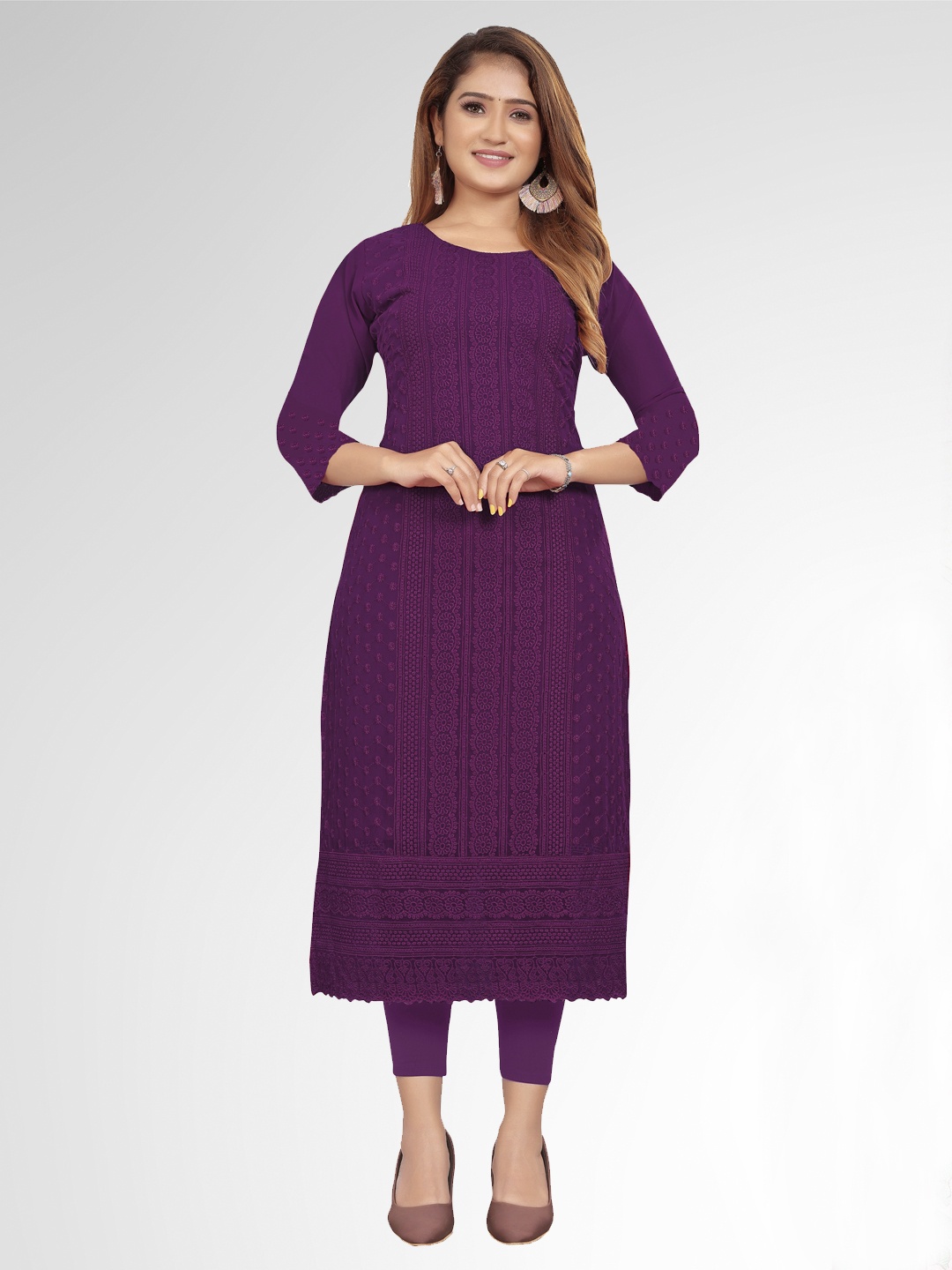 

KAYRAAH Women Floral Embroidered Straight Kurta, Purple