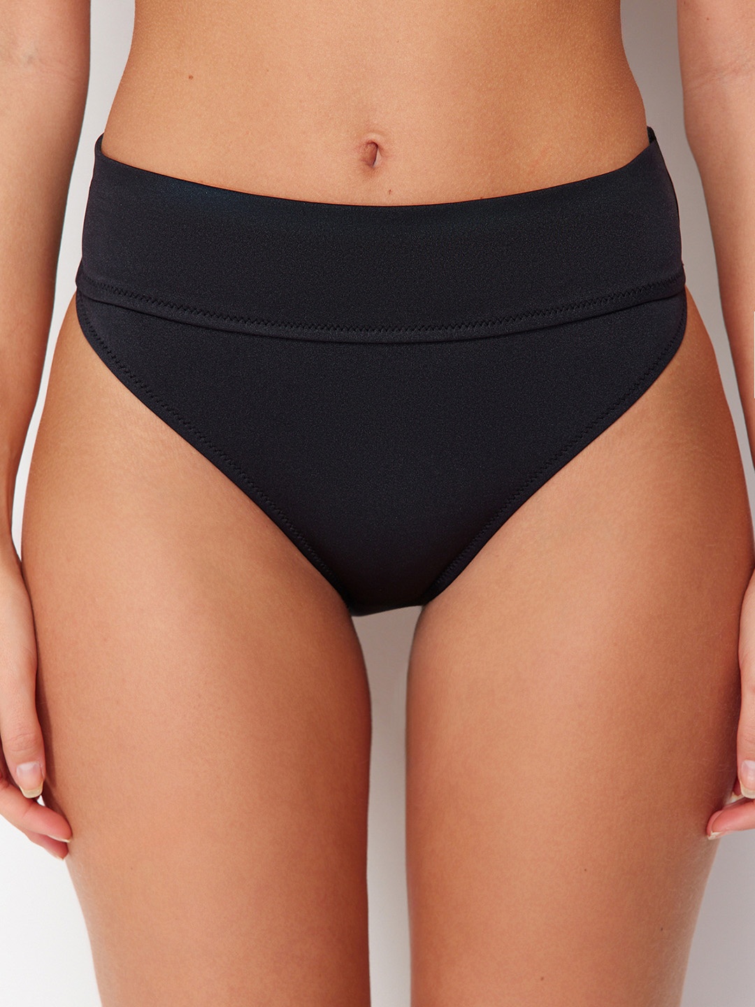 

Trendyol Mid-Rise Basic Briefs, Black