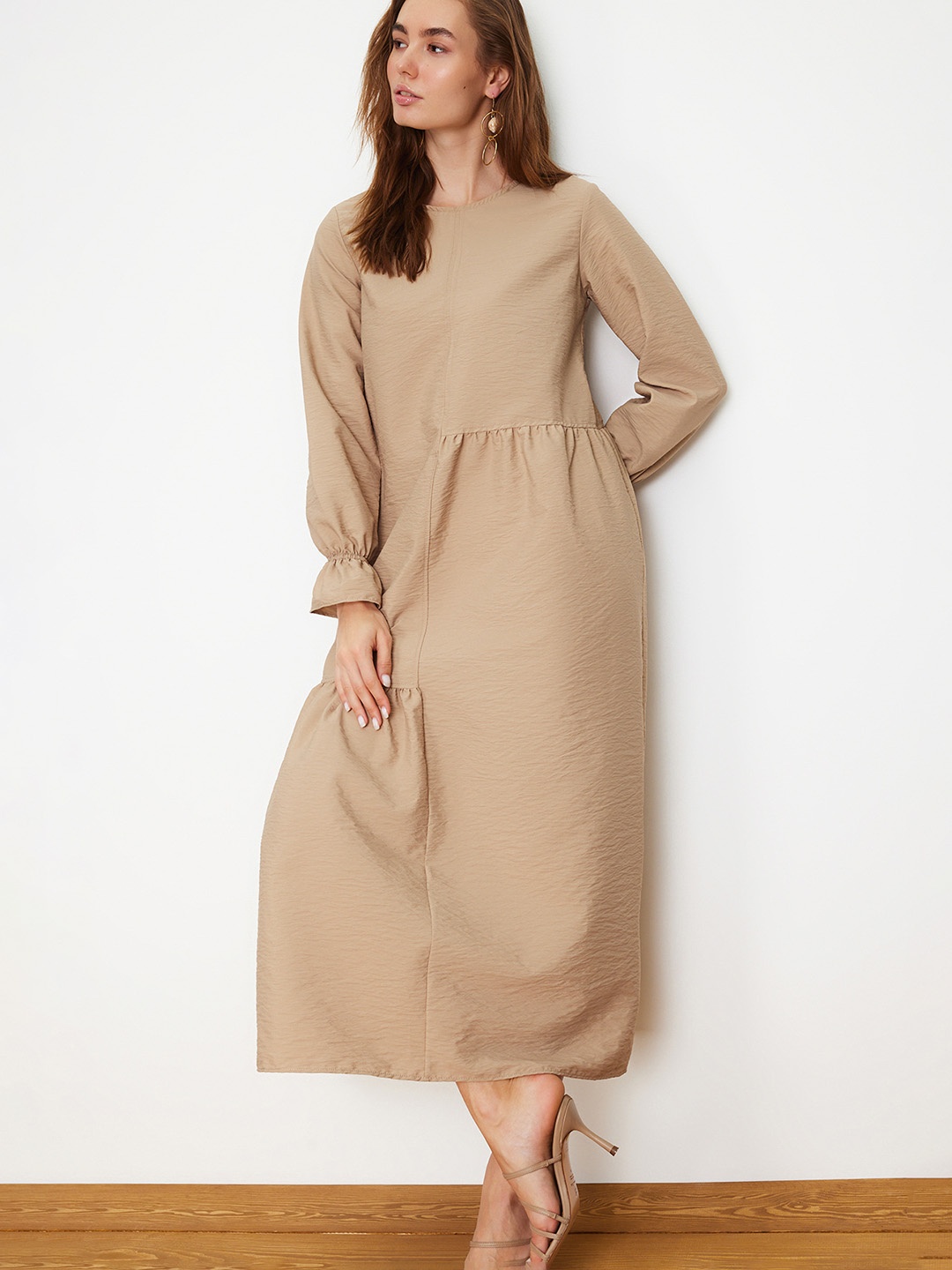 

Trendyol boat neck Cuffed Sleeves A-Line Midi Dress, Beige