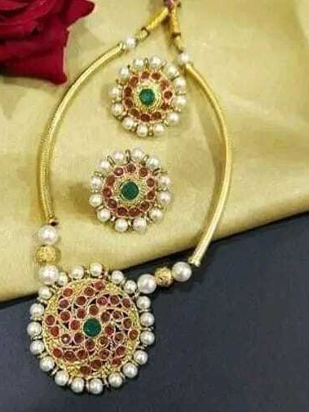 

Gyaan Jewels Stone-Studded & Beaded Jewellery Set, Gold