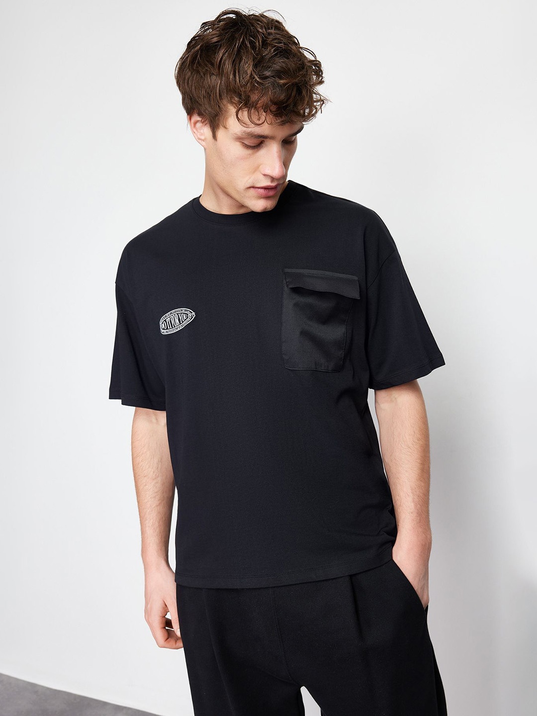

Trendyol Men Solid Round Neck Pure Cotton T-shirt, Black