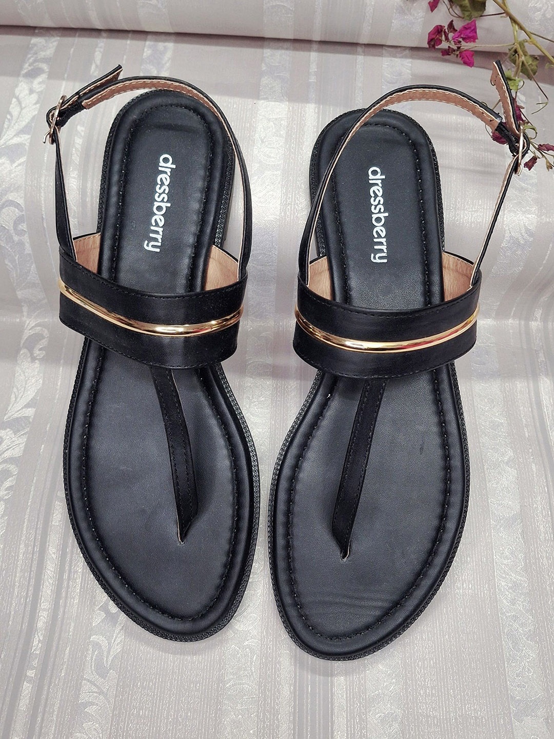 

DressBerry Women Striped T-Strap Flats, Black