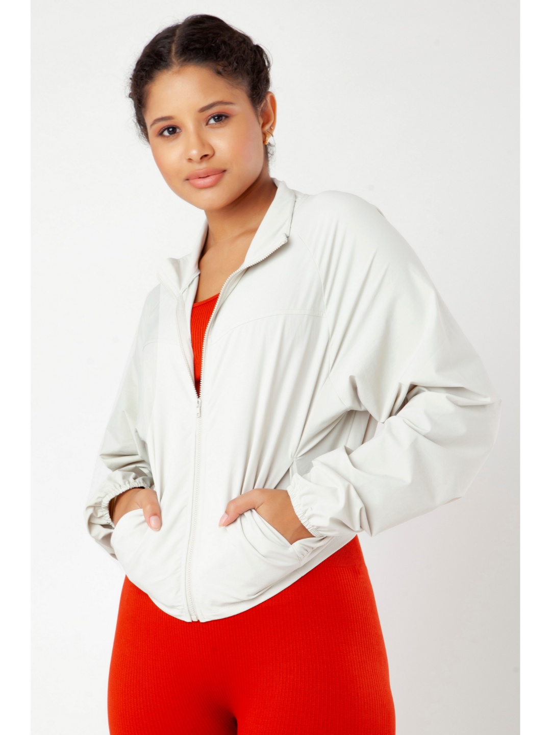 

THEFITTHEORY Women Mock Collar Solid Windcheater Sporty Jacket, Off white