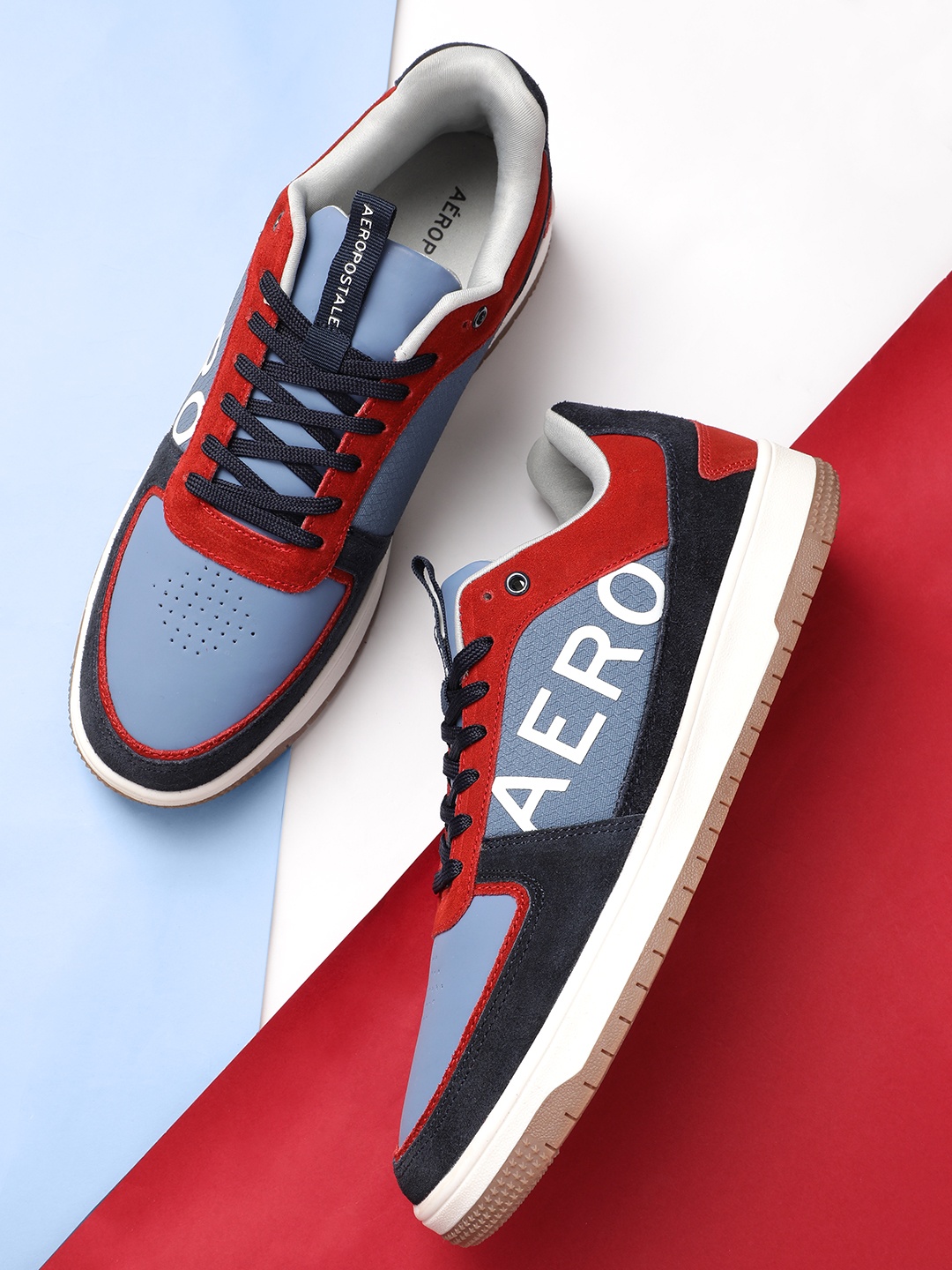 

Aeropostale Men Perforated Detailing Colourblocked Sneakers, Blue