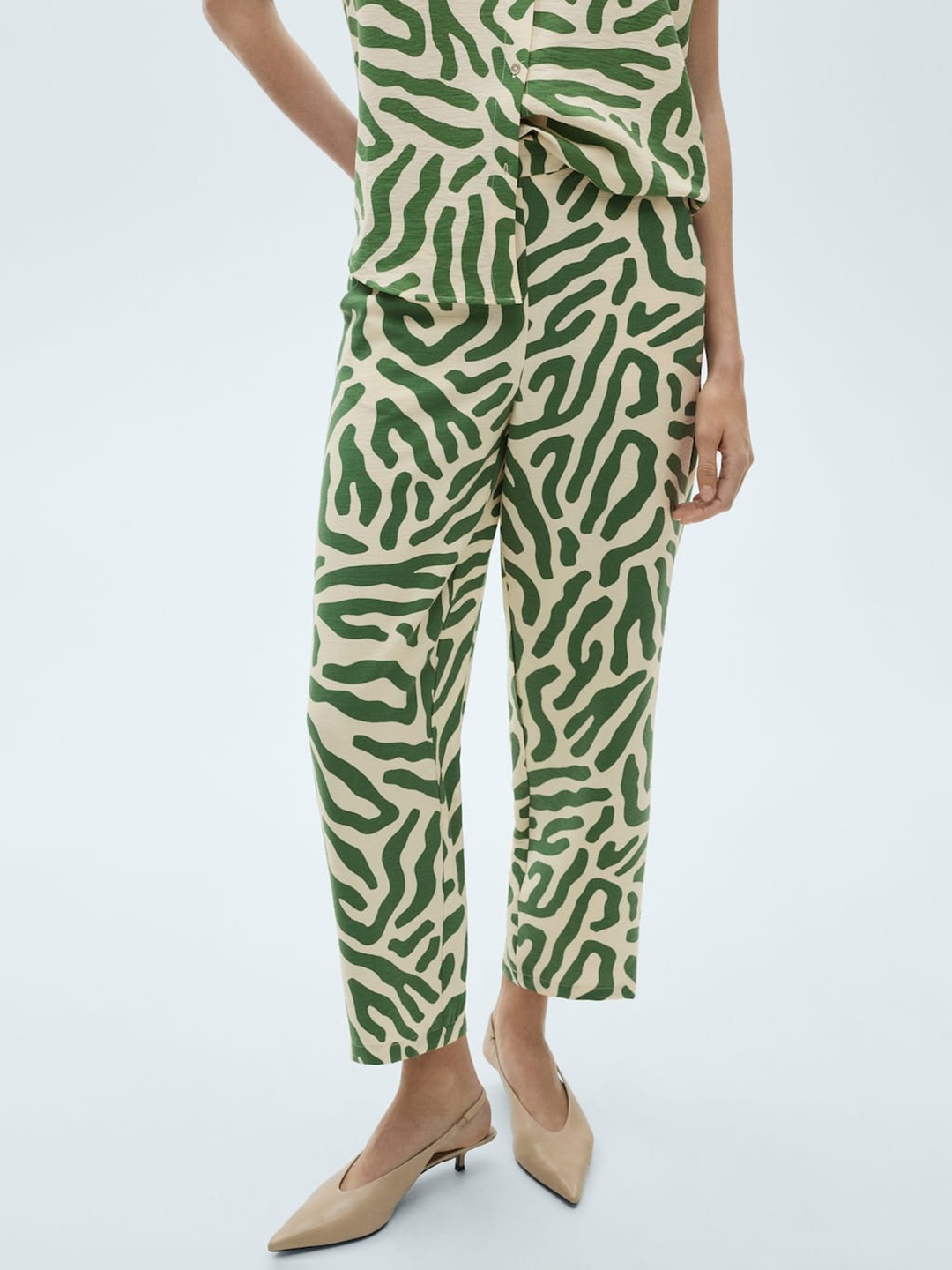 

MANGO Women Printed Slim Fit Trousers, Green