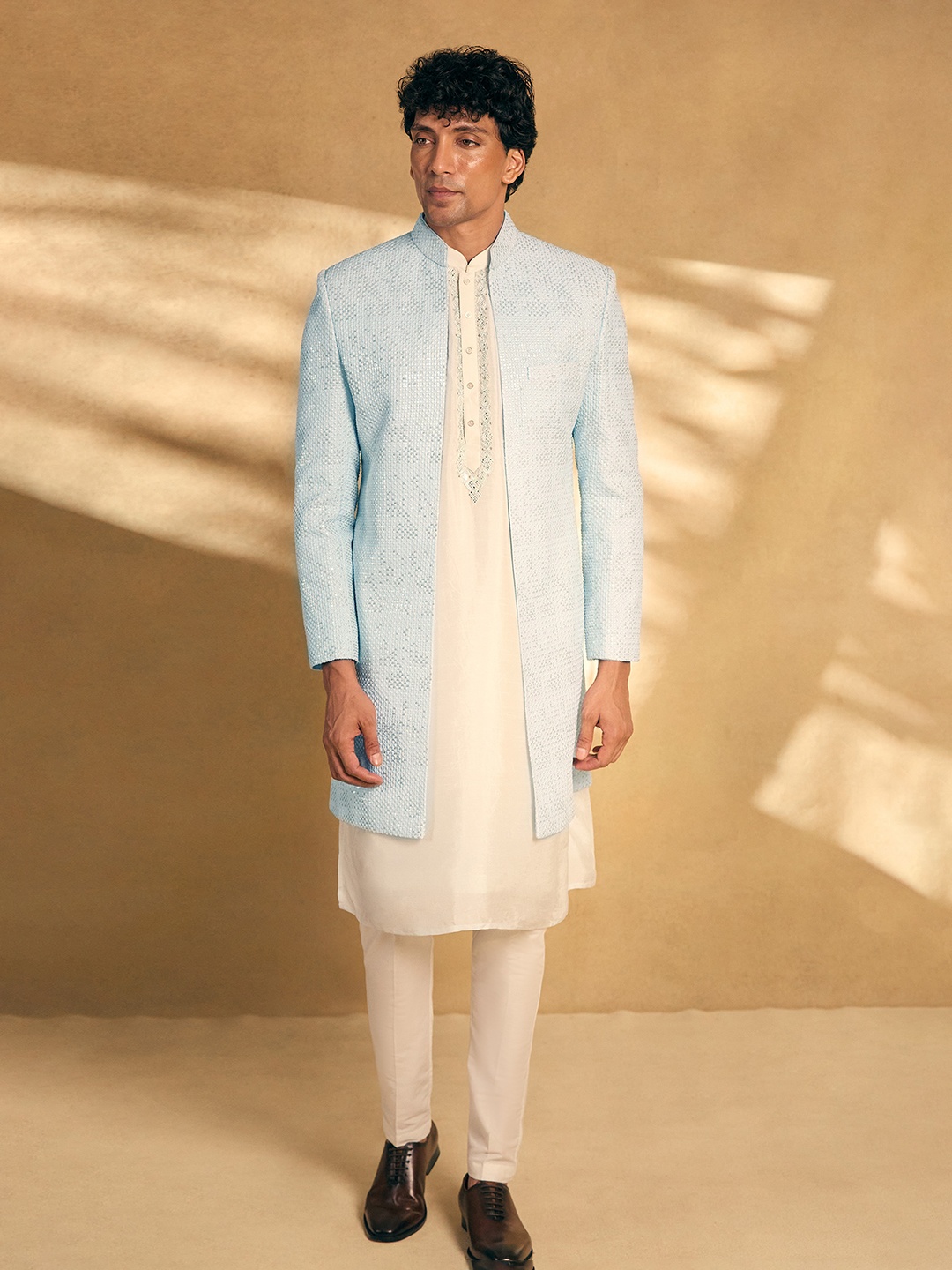 

Alaya Advani Men Sequin Embellished Mandarin Collar Open Sherwani Set, Blue