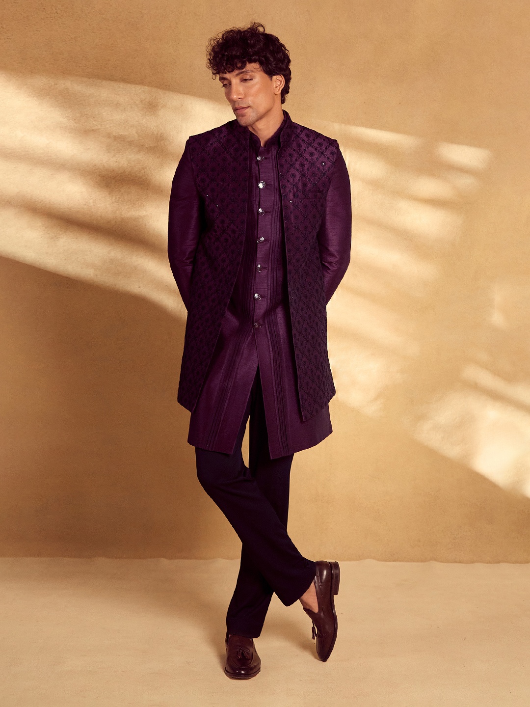 

Alaya Advani Men Embroidered Relaxed Fit Sherwani Set, Purple