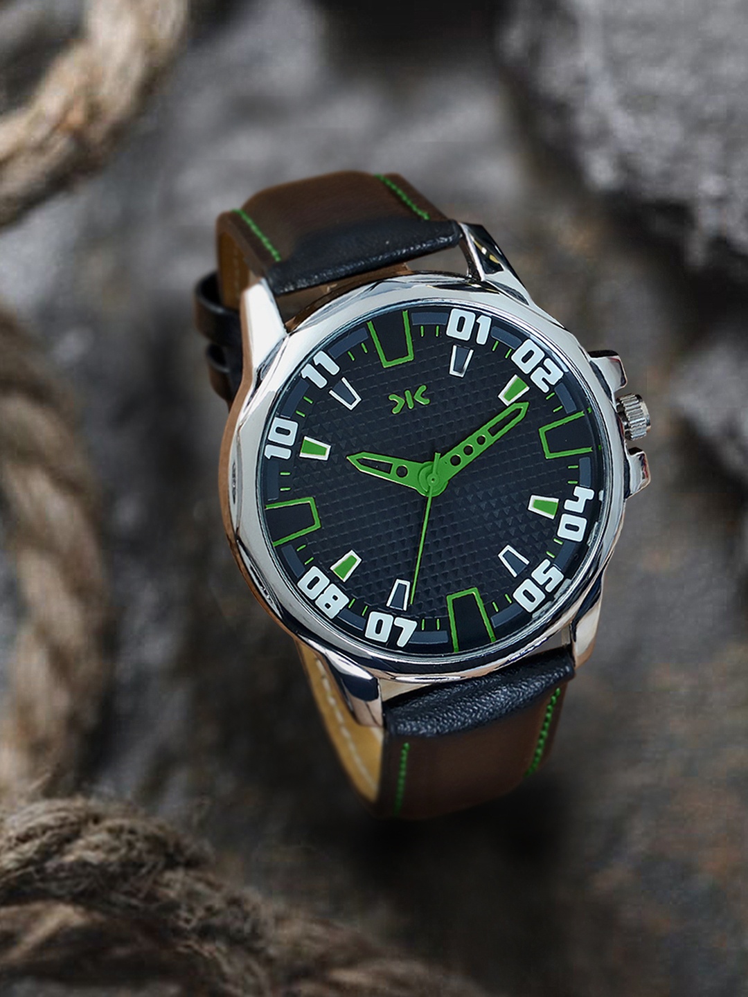 

Killer Men Brass Textured Dial & Leather Straps Analogue Watch KLMO73G, Black