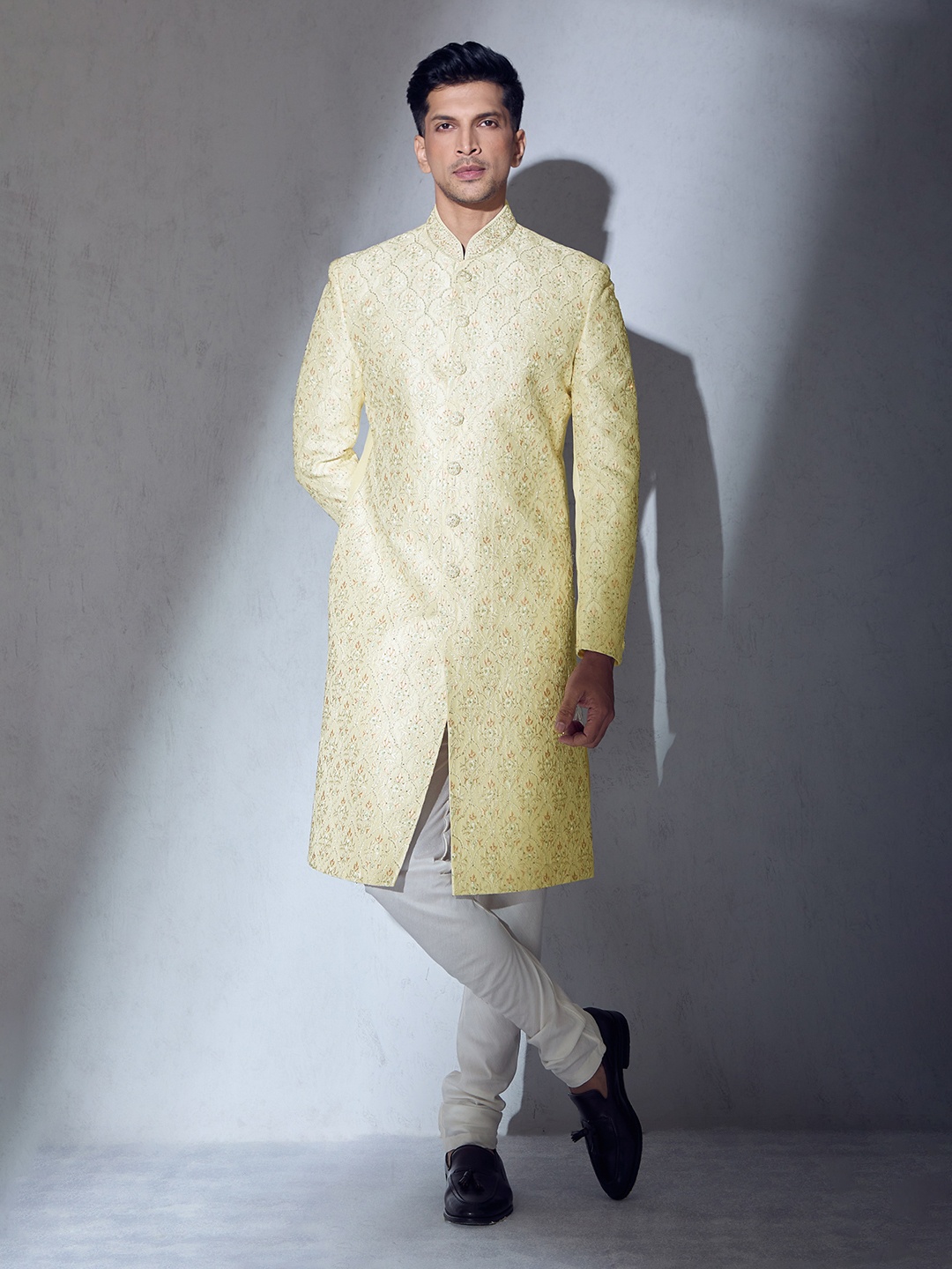 

Alaya Advani Men Embroidered Long Sleeve Sherwani & Churidar Set, Cream