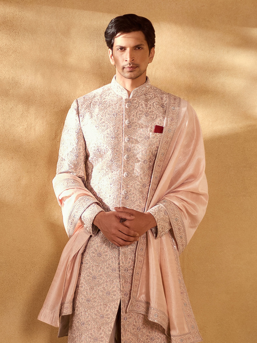 

Alaya Advani Men Floral Jaal Embroidered Sherwani Set, Pink