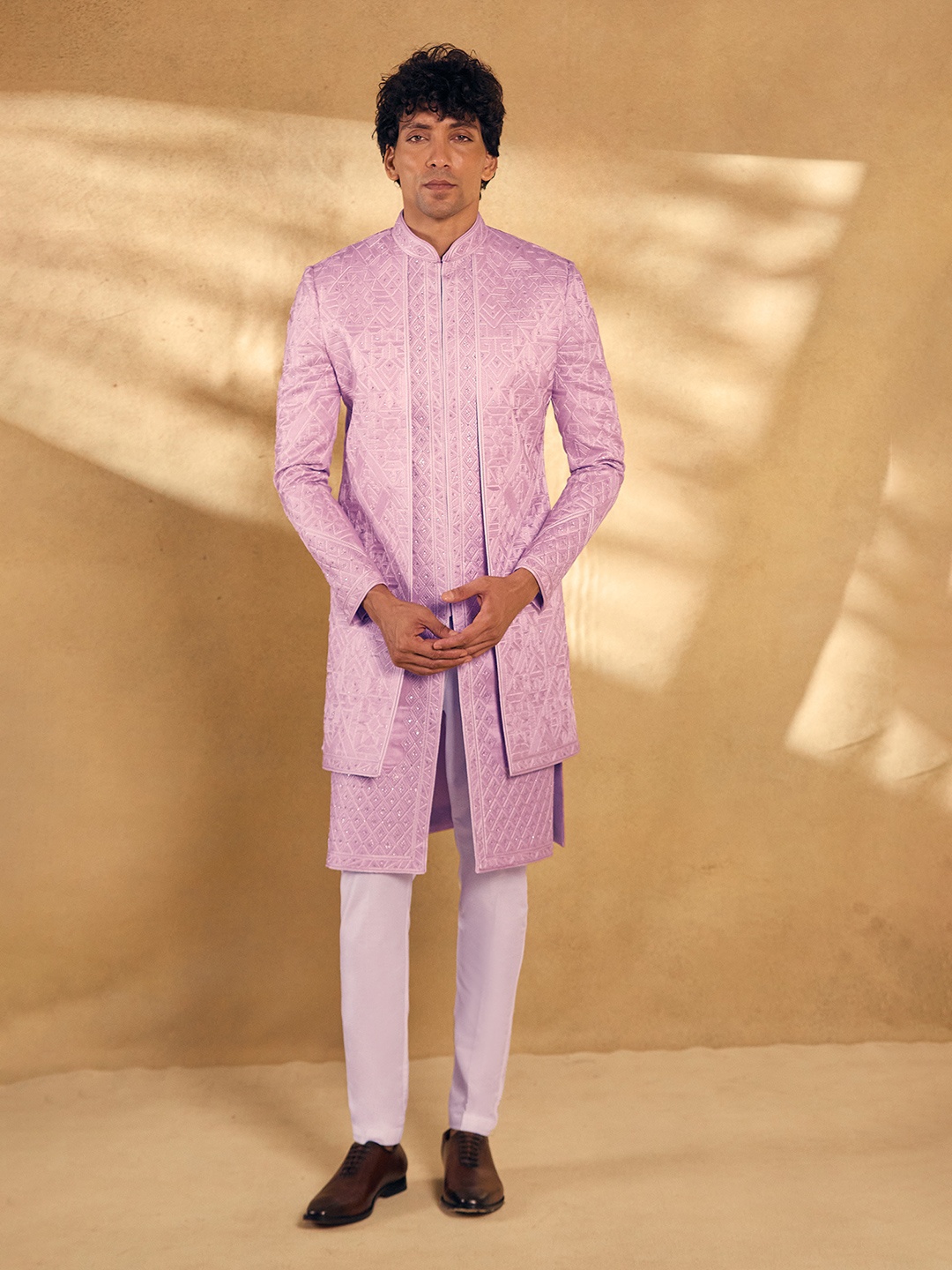 

Alaya Advani Men Embroidered Indo Western Sherwani Set, Pink