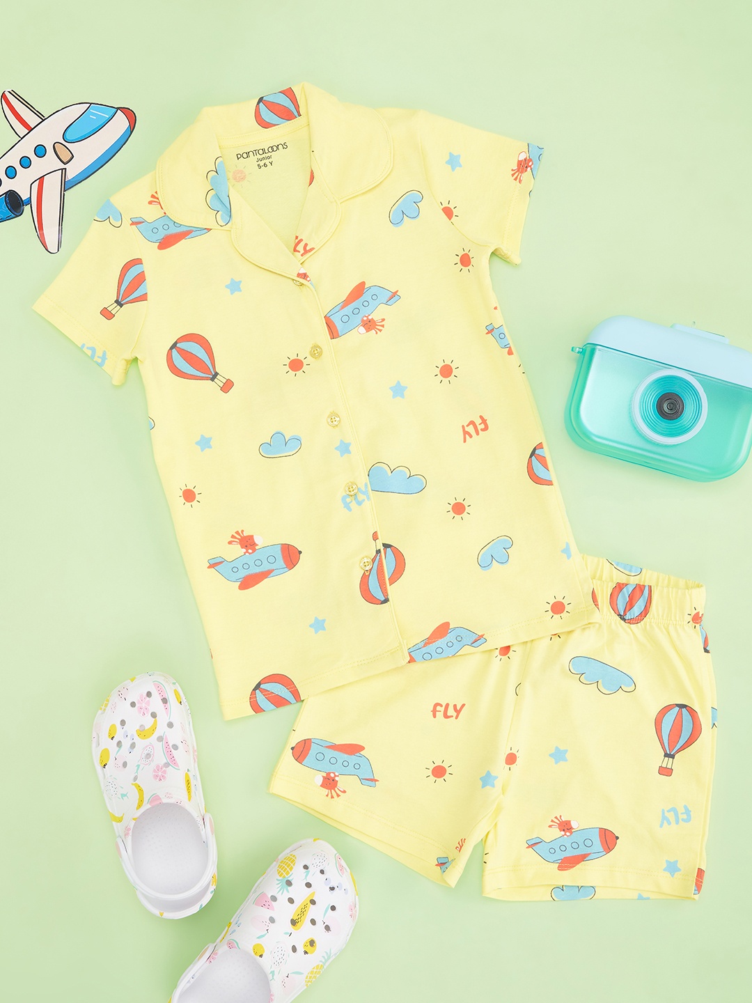 

Pantaloons Junior Girls Printed Shirt Collar Night Suit, Yellow