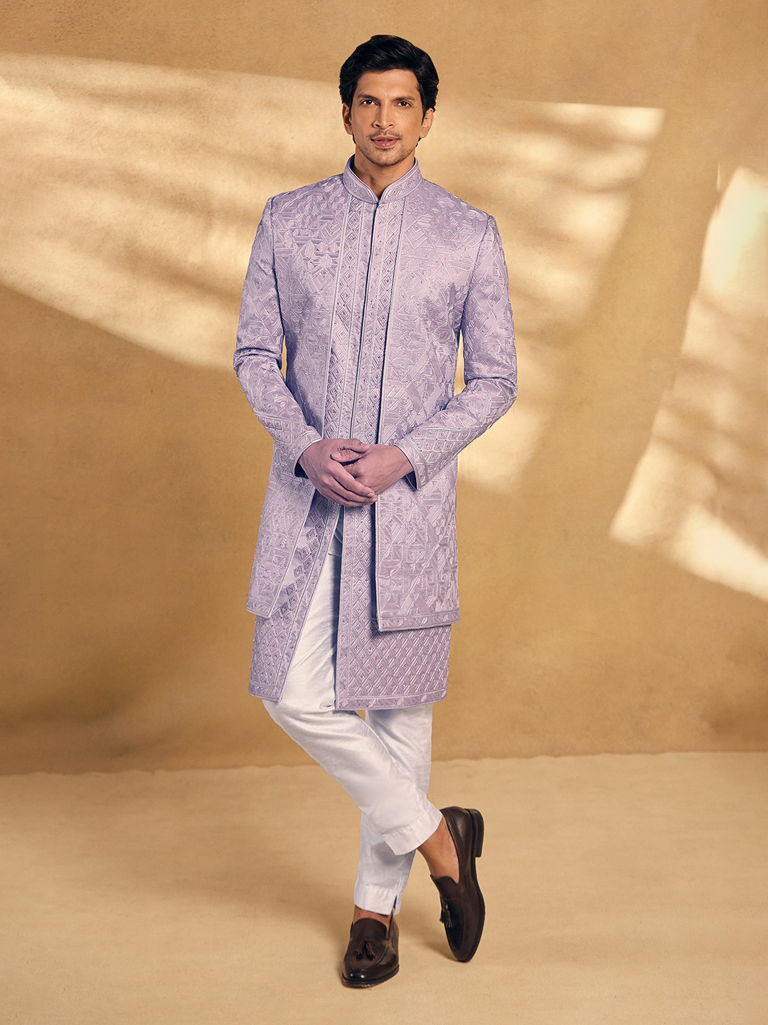 

Alaya Advani Men Geometric Embroidered Sherwani Set, Purple