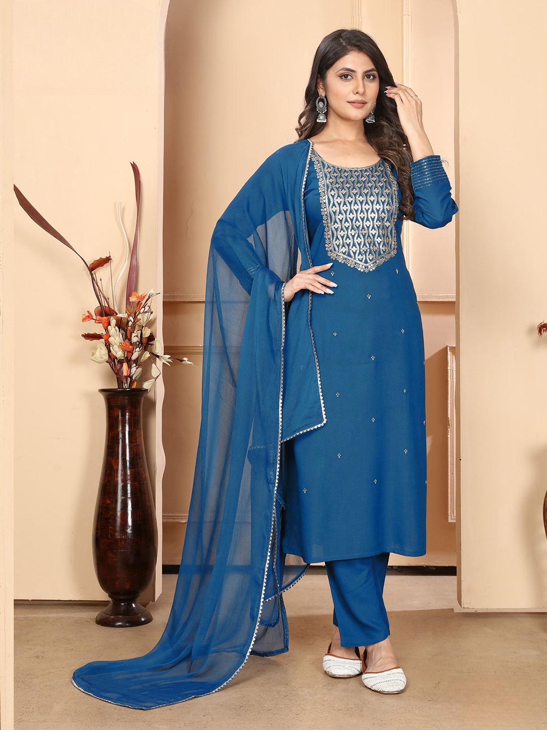 

Rujave Women Paisley Empire Kurta with Trousers & With Dupatta, Blue