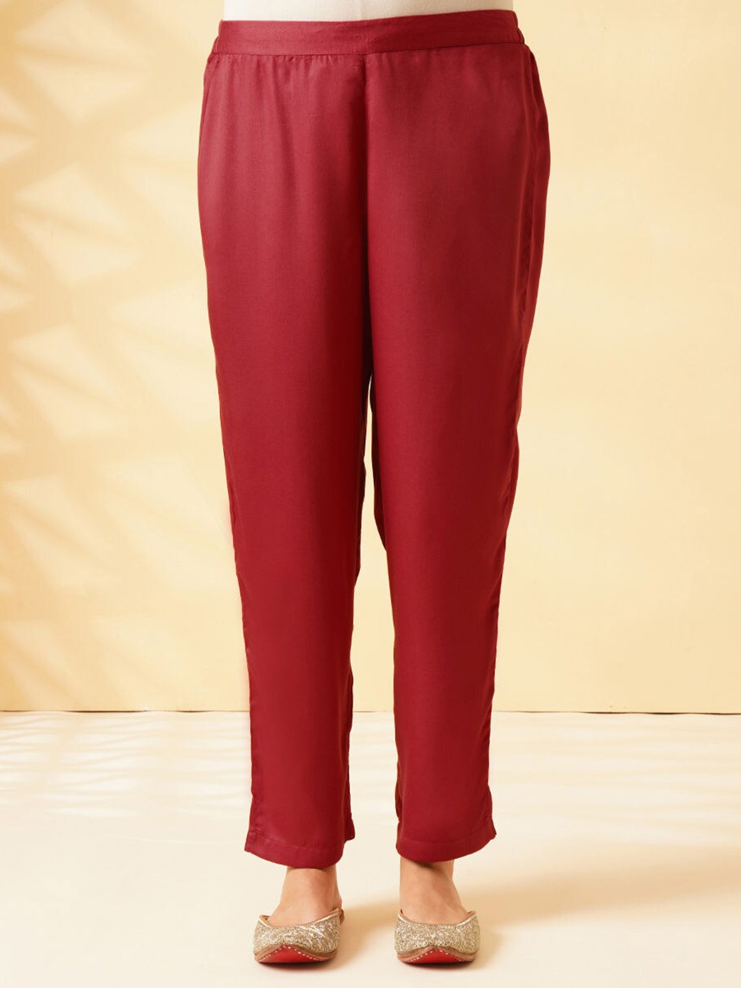 

JAYPORE Women Relaxed Trousers, Red