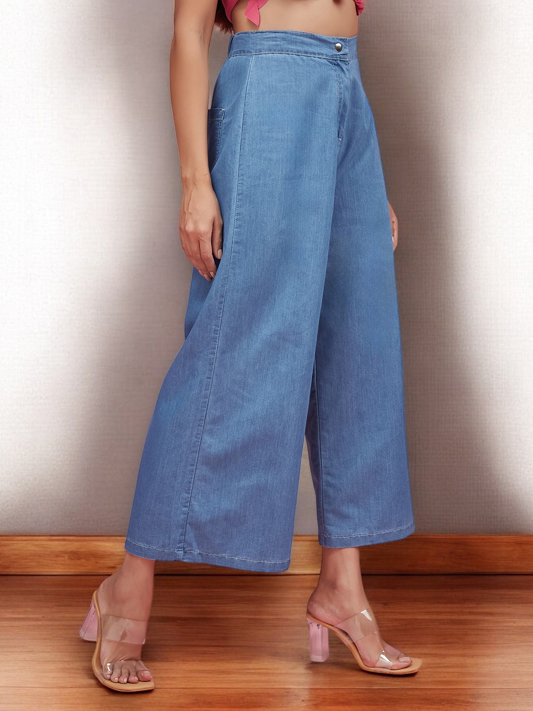 

DressBerry Women Wide Leg High-Rise Light Fade Jeans, Blue