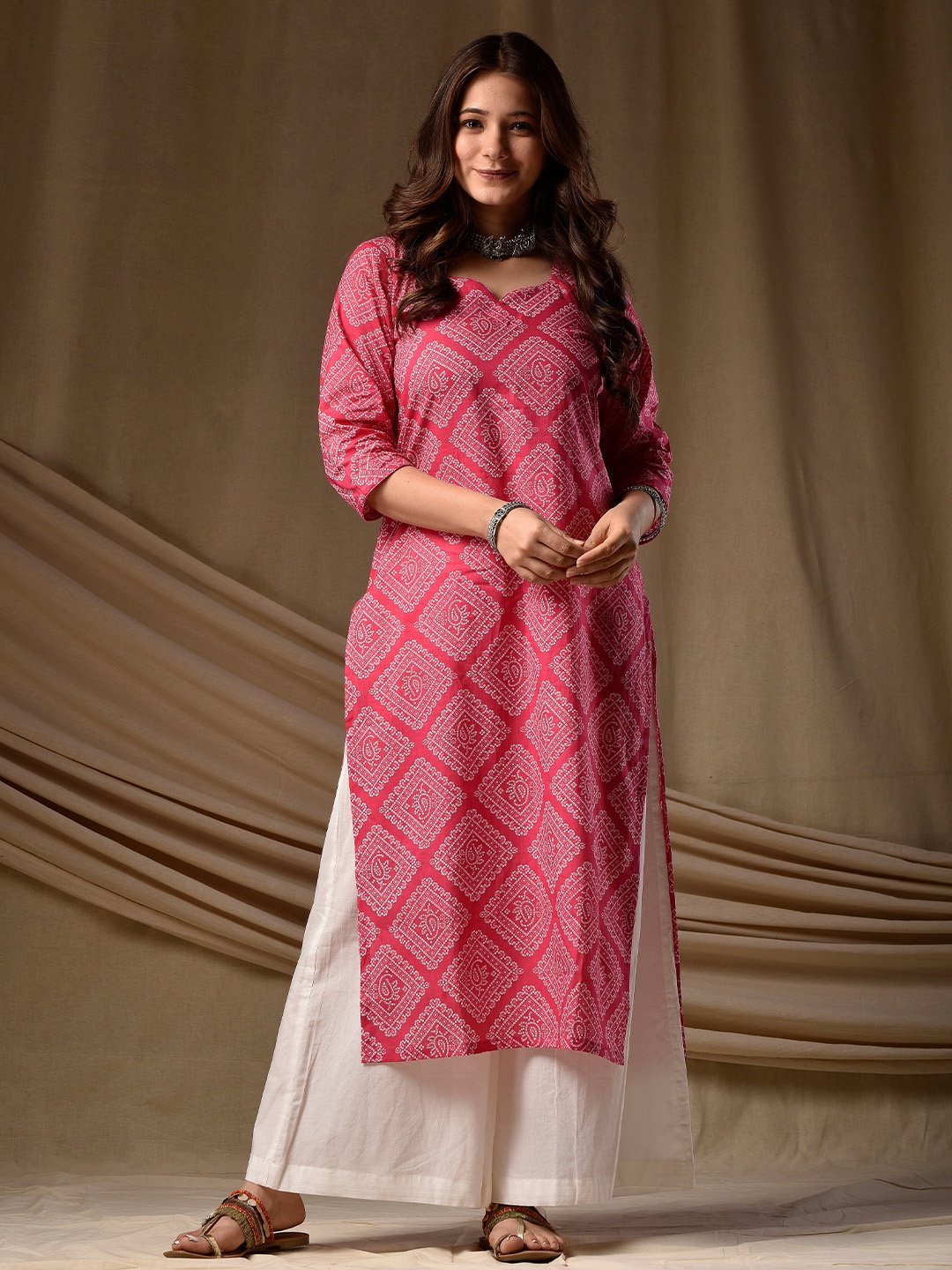 

DIMPLE DESIGN STUDIO Bandhani Printed Sweetheart Neck Cotton Straight Kurta, Pink